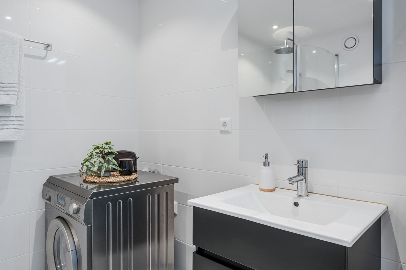 Bostadsbild från Vårdsätravägen 3B, Såld i Rosendal, Uppsala