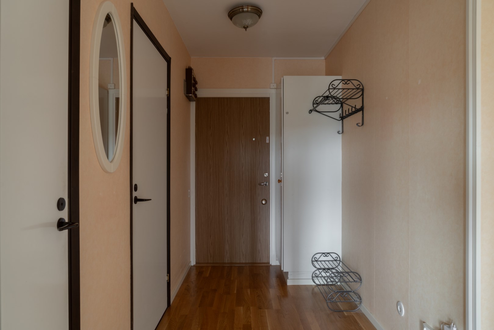 Bostadsbild från Välljärnsgatan 490, Såld i Bäckby, Västerås