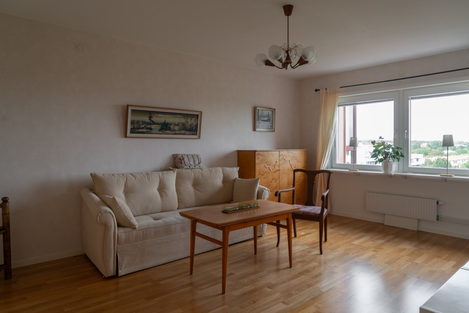 Bostadsbild från Välljärnsgatan 490, Såld i Bäckby, Västerås