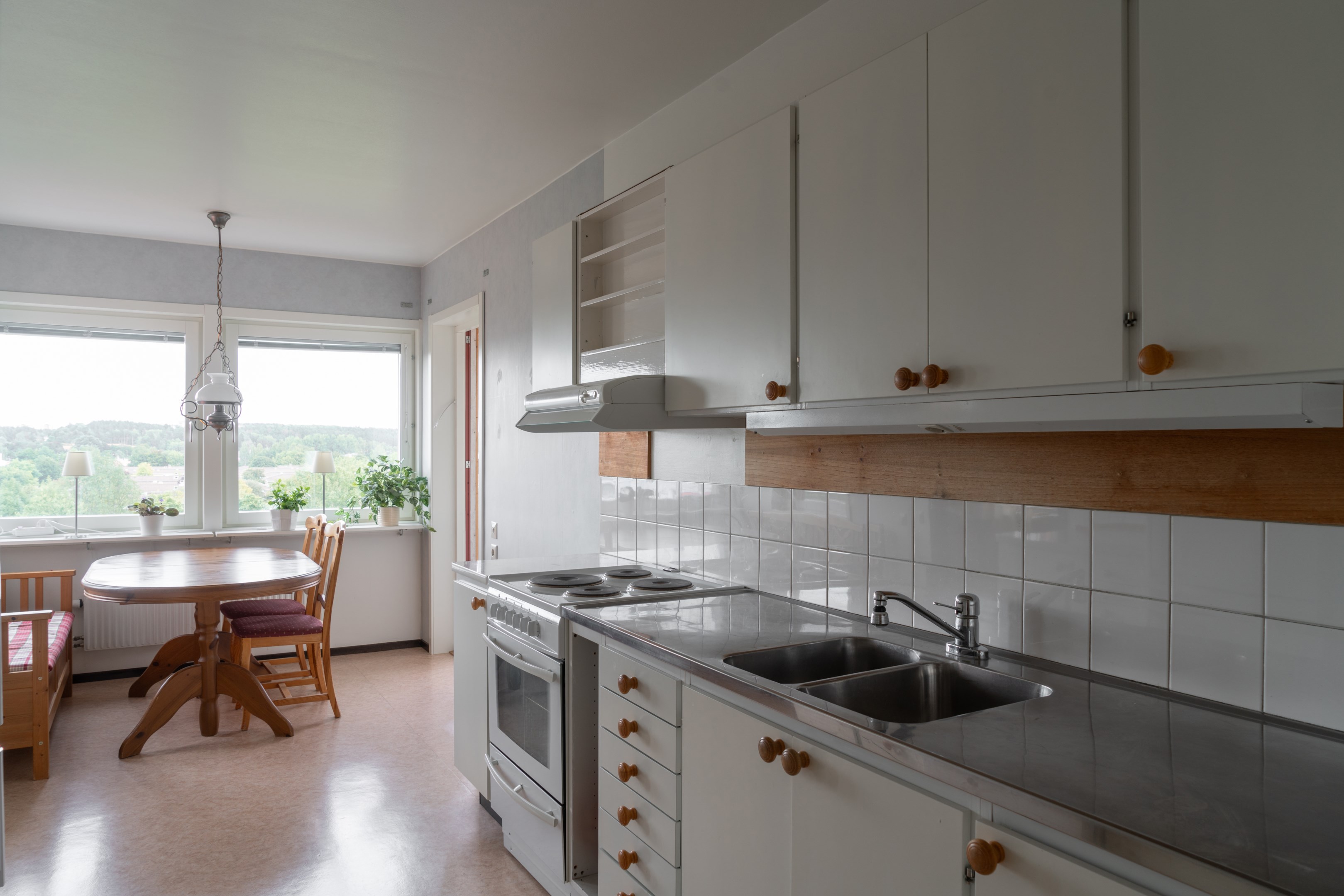 Bostadsbild från Välljärnsgatan 490, Såld i Bäckby, Västerås