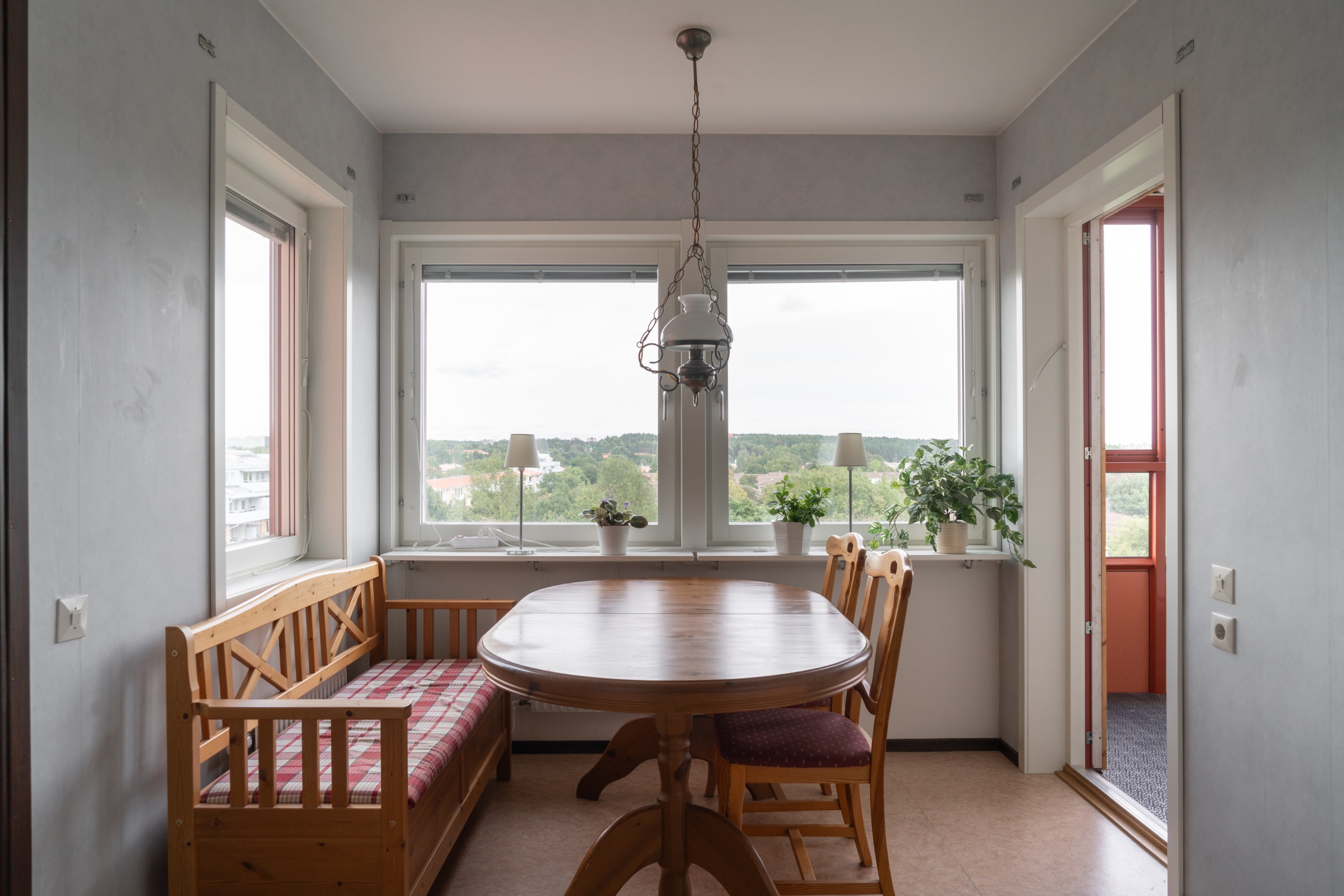 Bostadsbild från Välljärnsgatan 490, Såld i Bäckby, Västerås