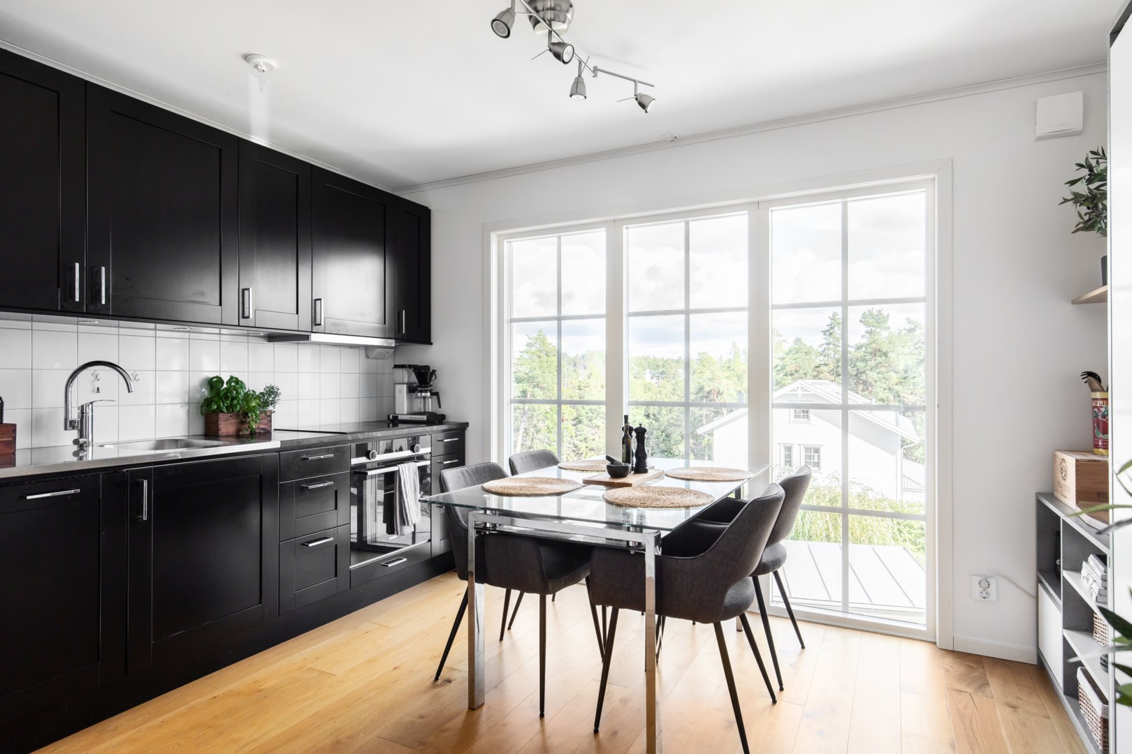 Bostadsbild från Örnklovägen 10C, Såld i Kolvik, Värmdö