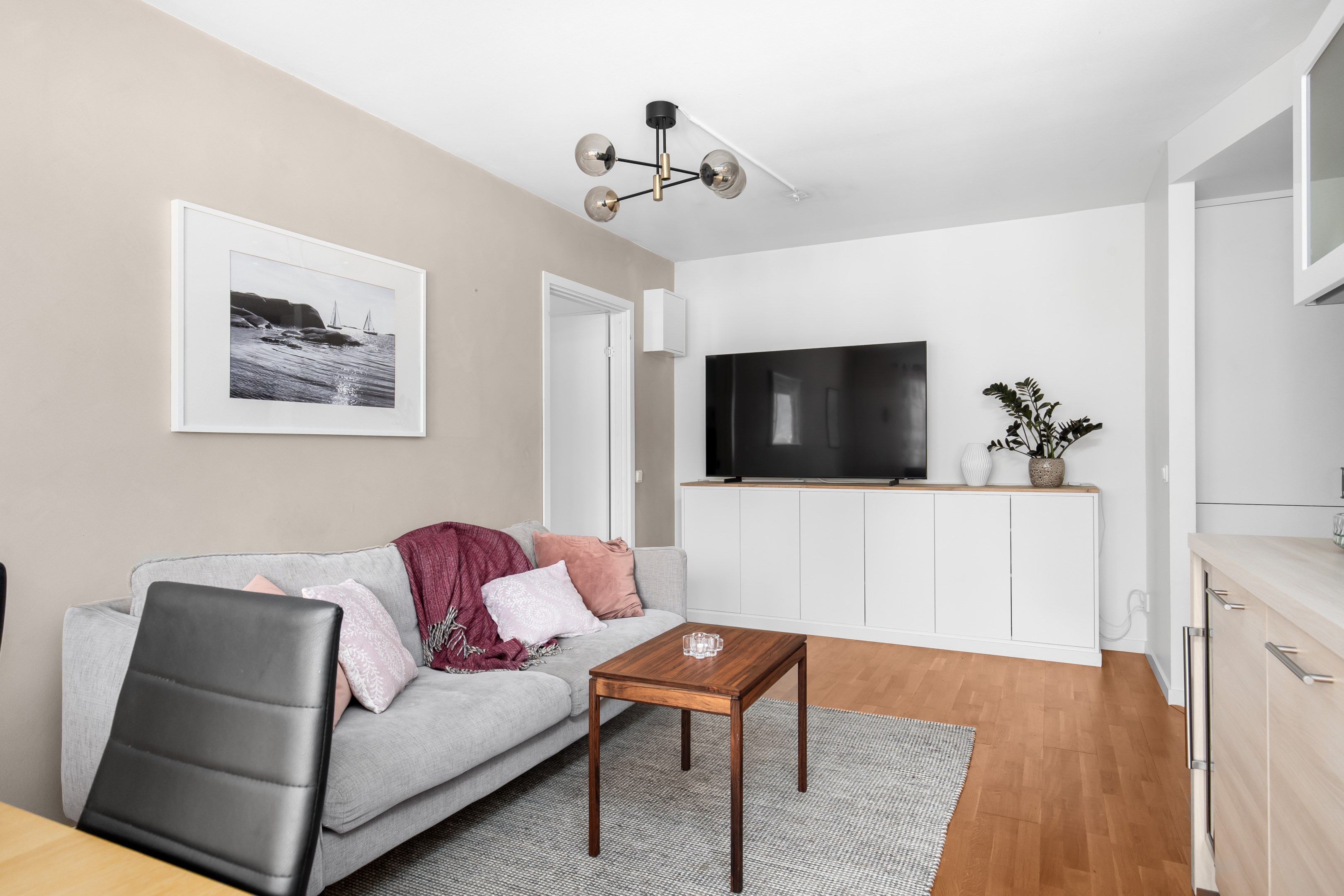 Bostadsbild från Blomstervägen 14, Såld i Finntorp, Nacka