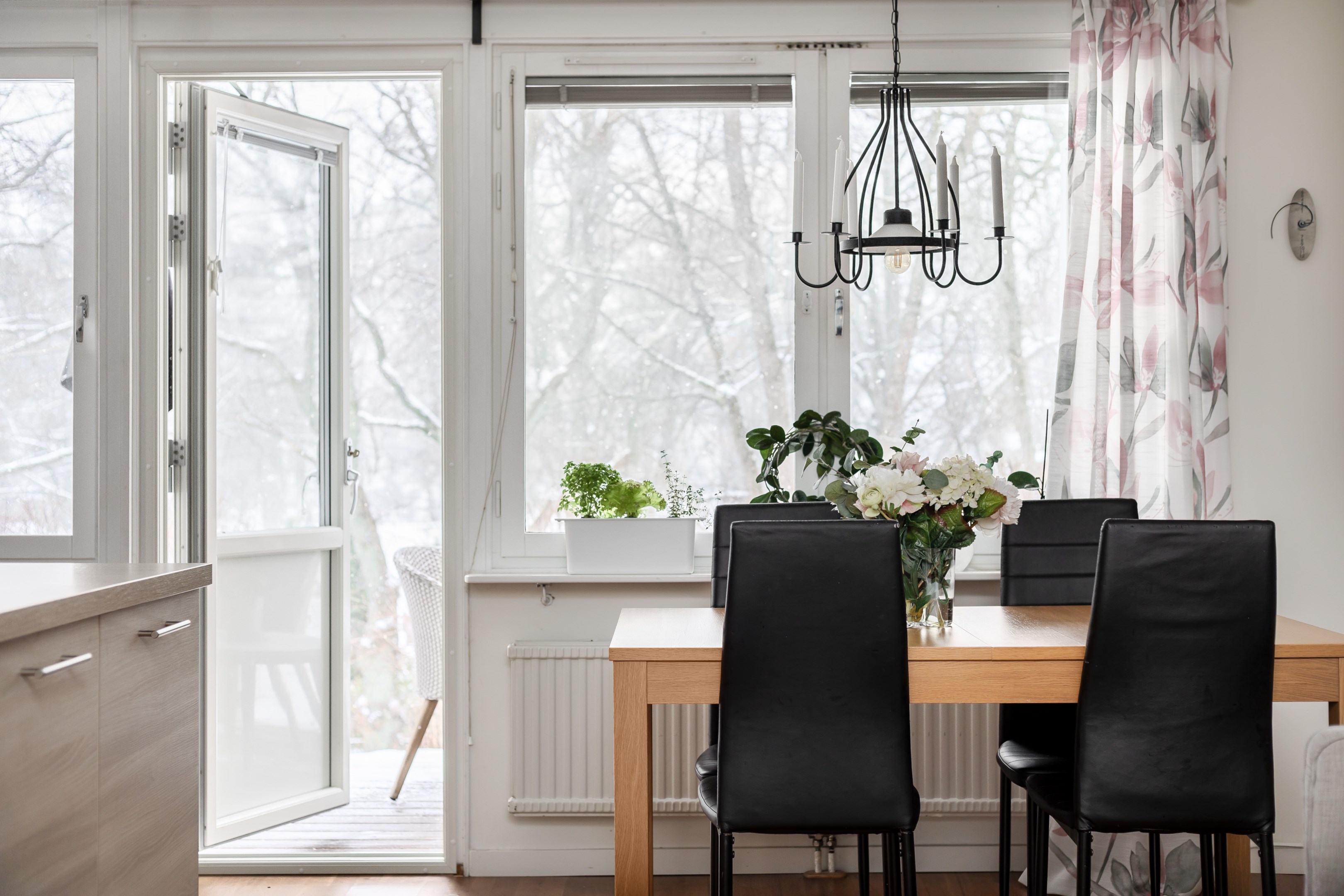 Bostadsbild från Blomstervägen 14, Såld i Finntorp, Nacka