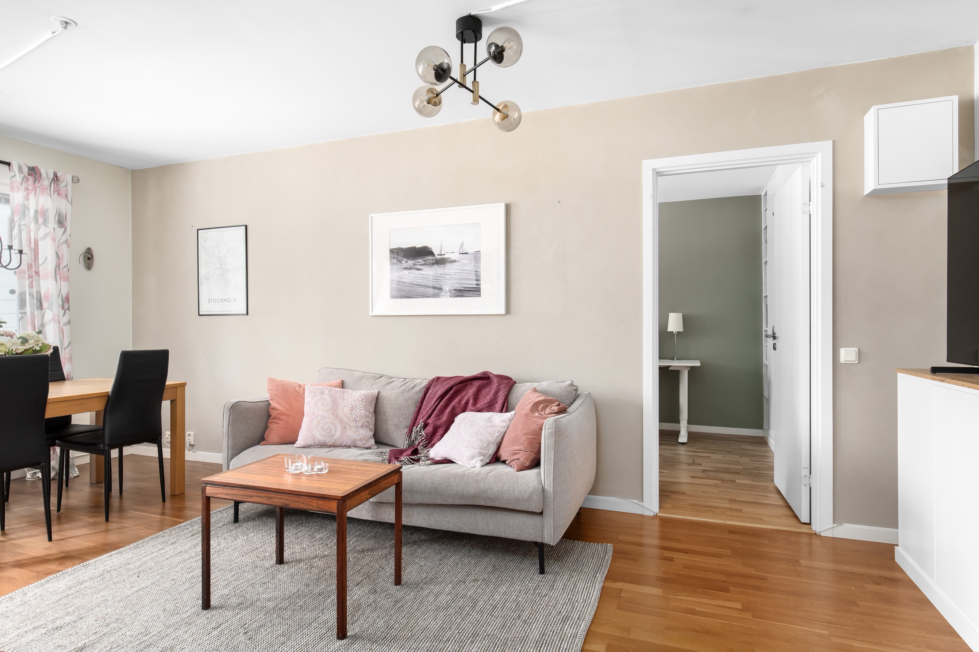 Bostadsbild från Blomstervägen 14, Såld i Finntorp, Nacka