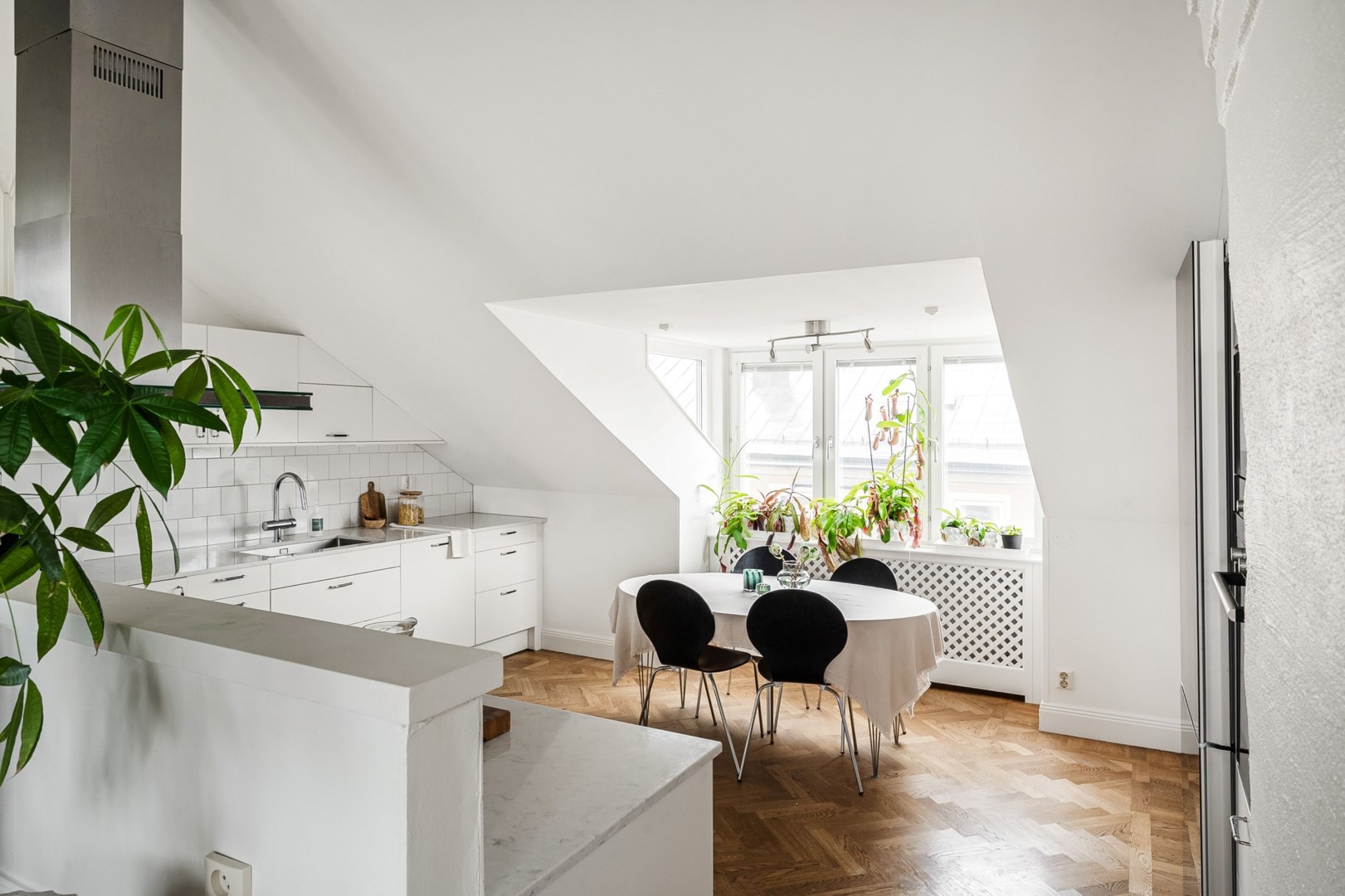 Bostadsbild från Surbrunnsgatan 4,5tr, Såld i Vasastan/Östermalm, Stockholm