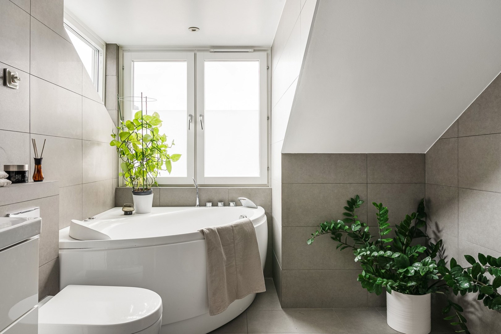 Bostadsbild från Surbrunnsgatan 4,5tr, Såld i Vasastan/Östermalm, Stockholm