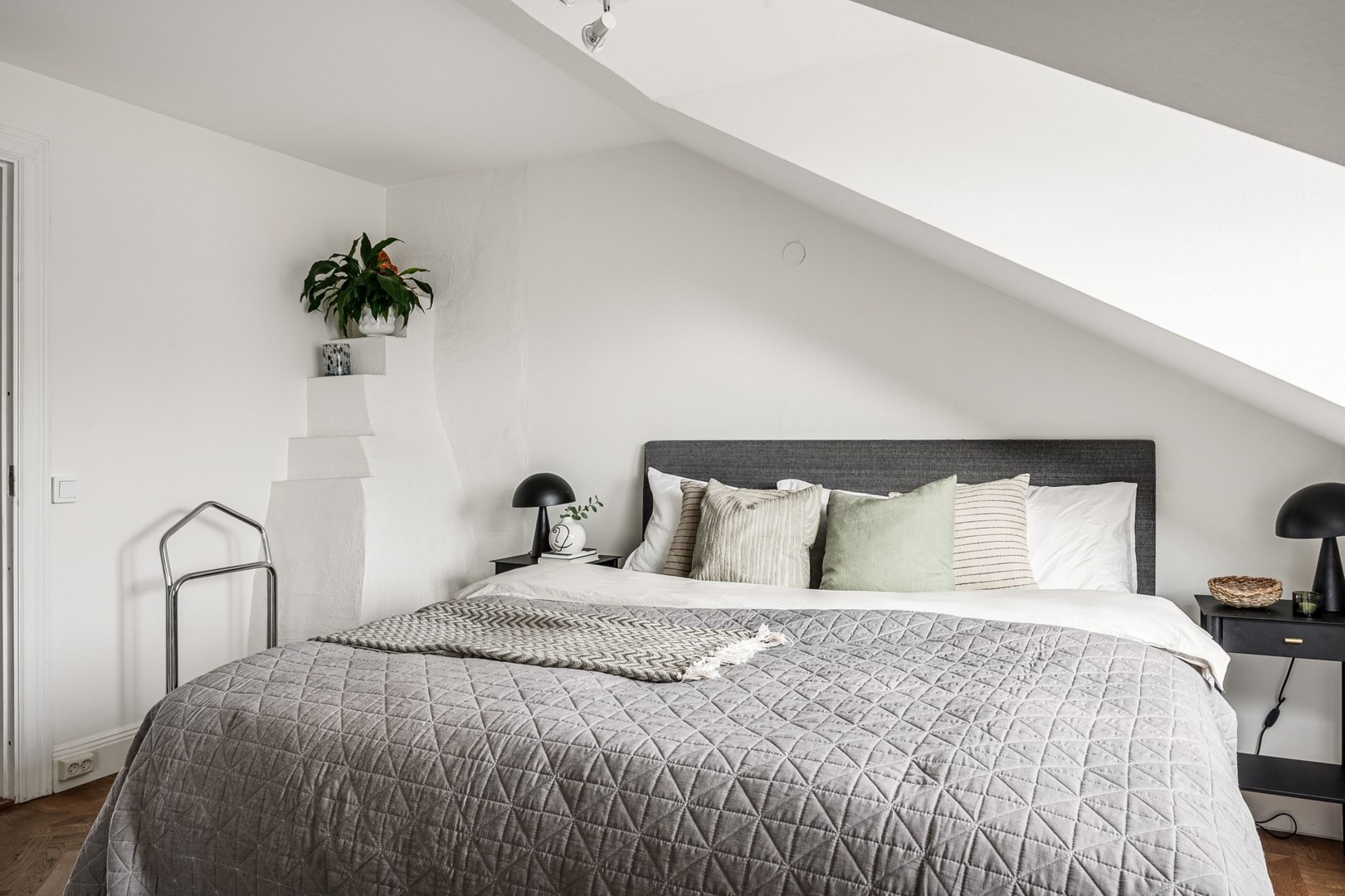 Bostadsbild från Surbrunnsgatan 4,5tr, Såld i Vasastan/Östermalm, Stockholm