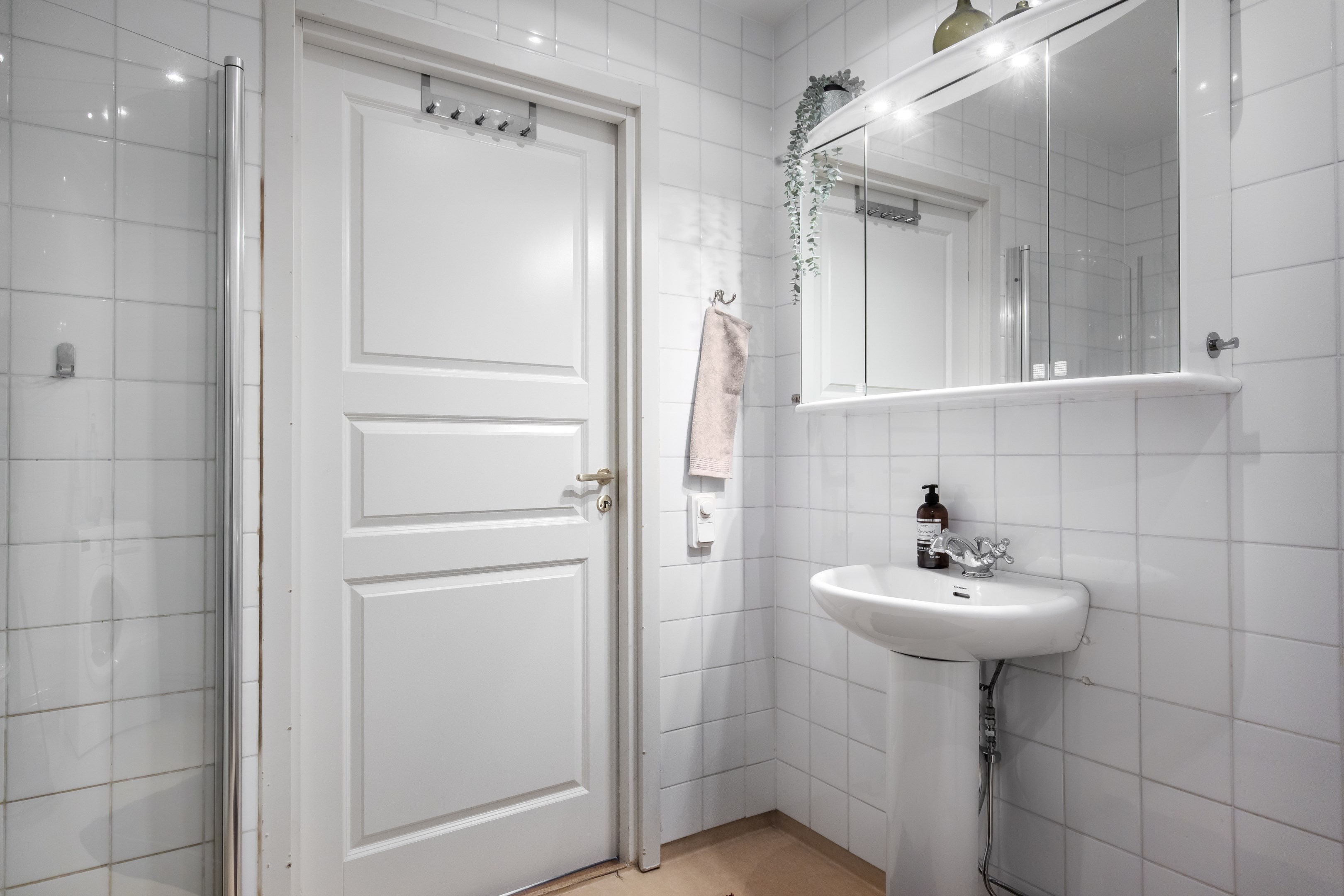 Bostadsbild från Sturevägen 12, 2tr, Såld i Saltsjöbaden, Nacka