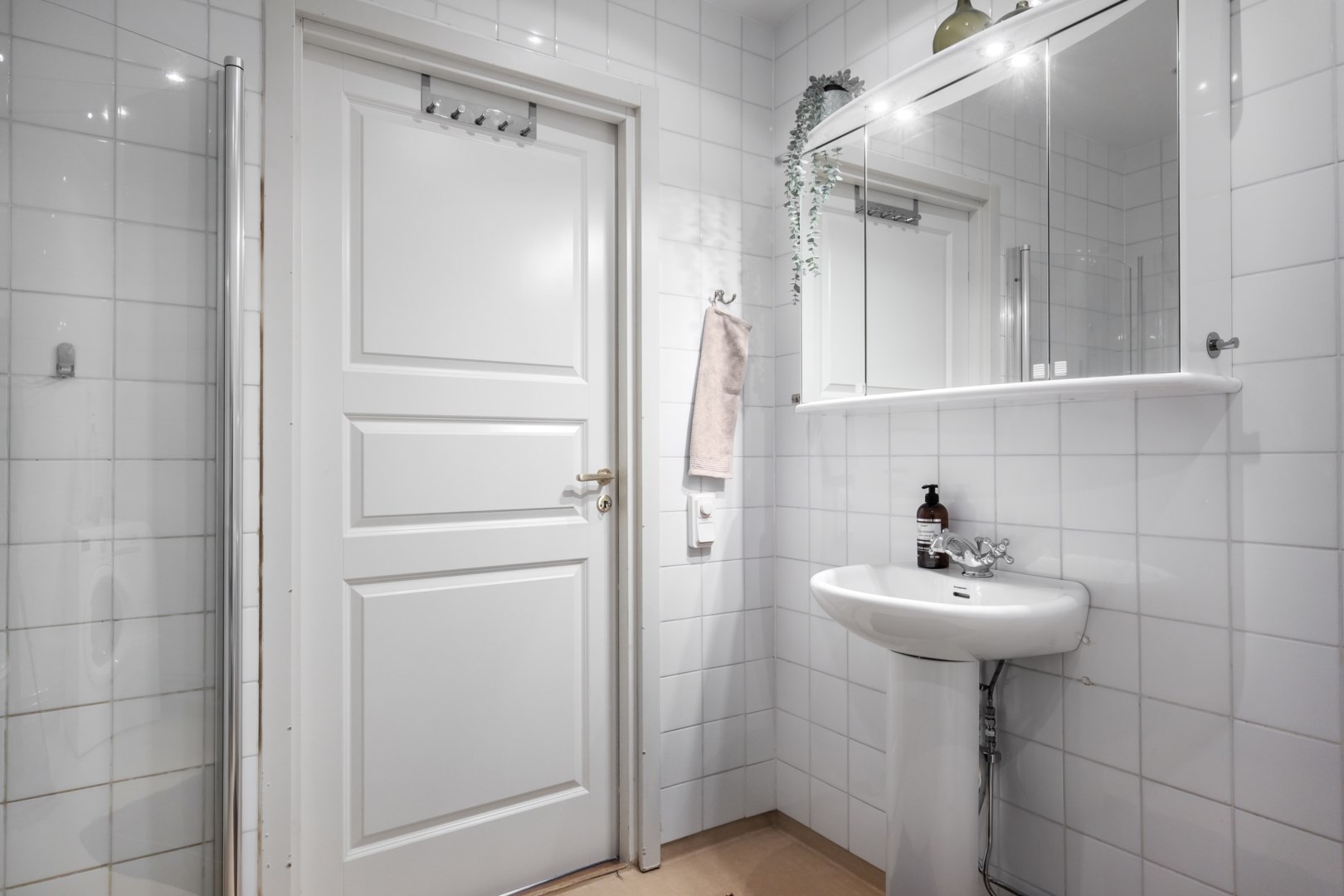 Bostadsbild från Sturevägen 12, 2tr, Såld i Saltsjöbaden, Nacka