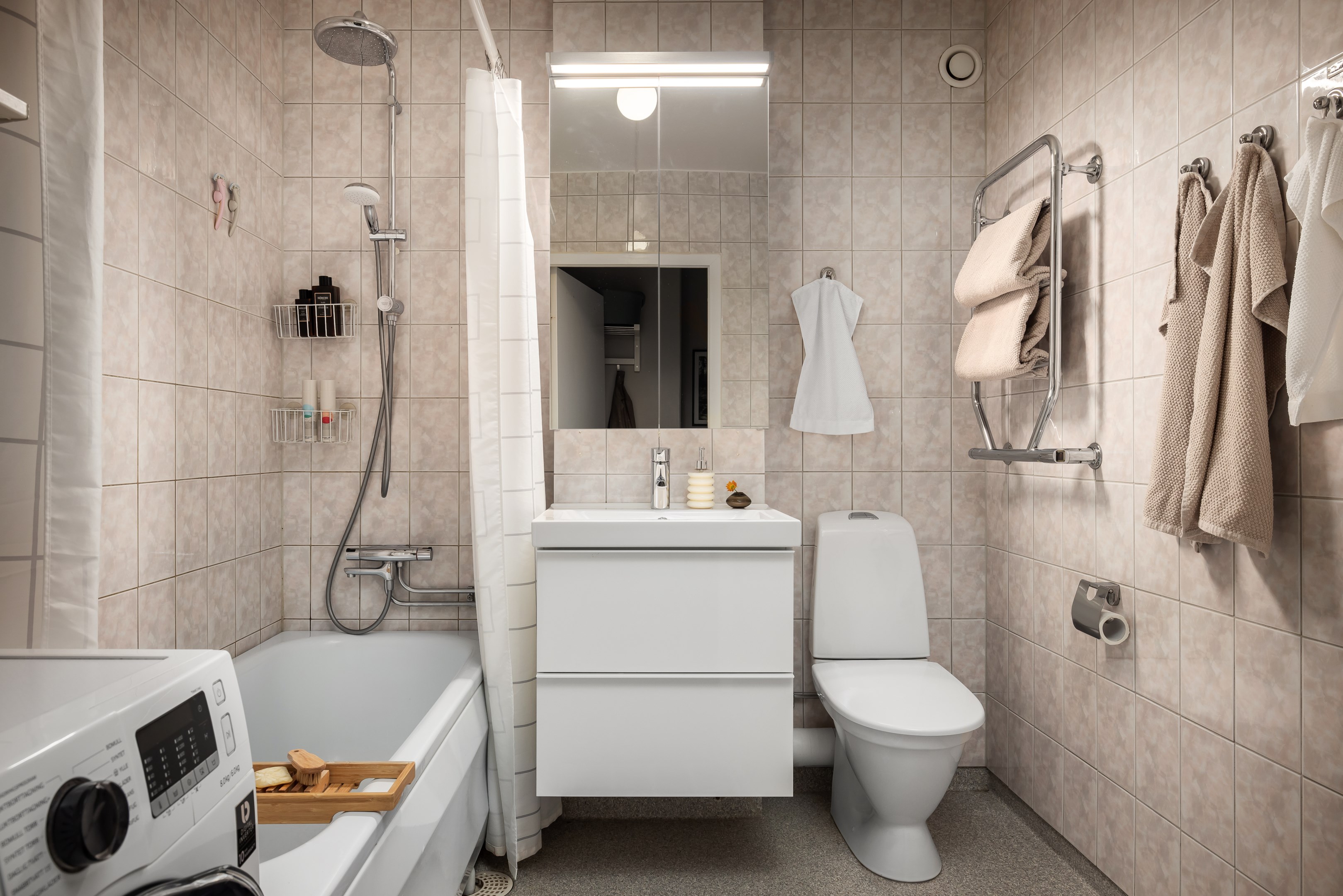 Bostadsbild från Ormingeringen 71, Såld i Västra Orminge, Nacka