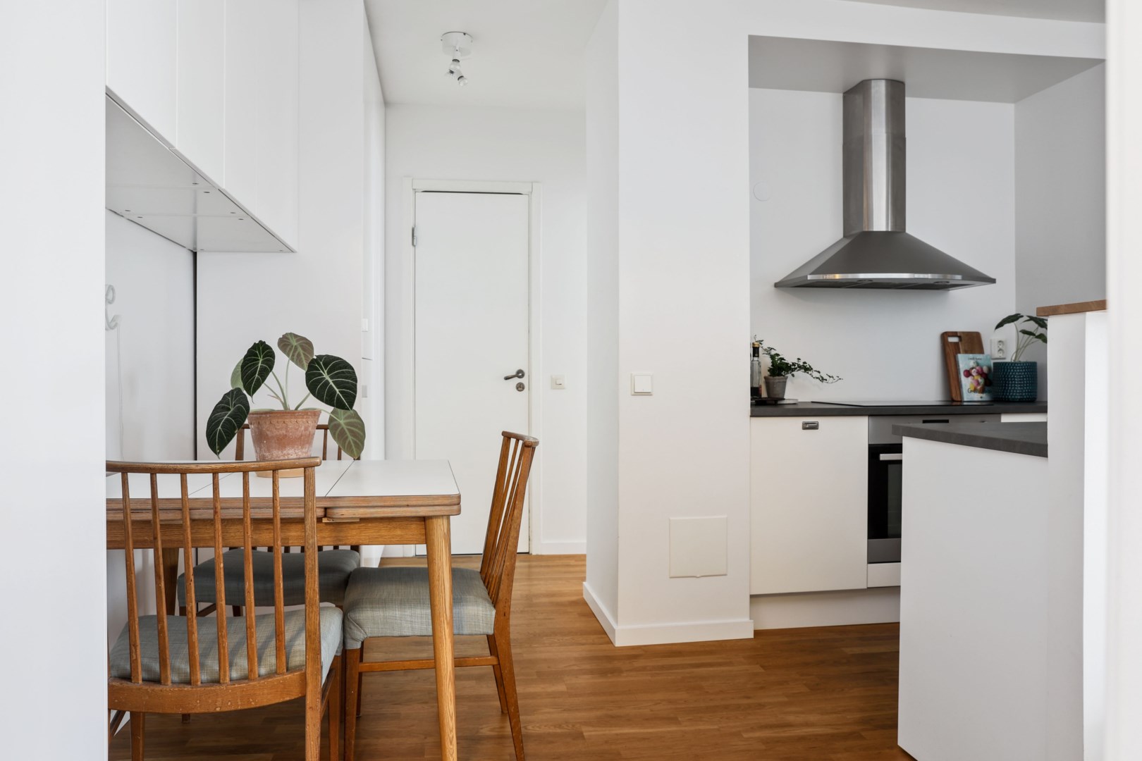 Bostadsbild från Kronobergsgatan 25A, 1 tr mot gård, Såld i Kungsholmen, Stockholm
