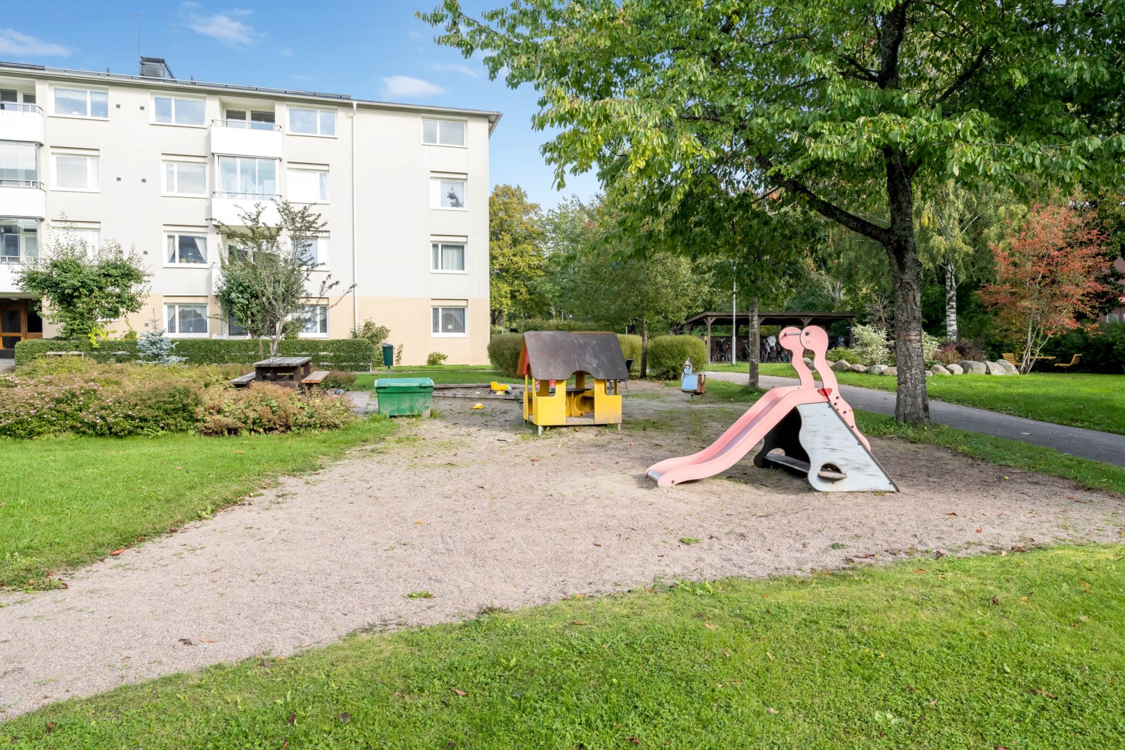 Bostadsbild från Fjärdhundragatan 58, Såld i Tunabackar, Uppsala