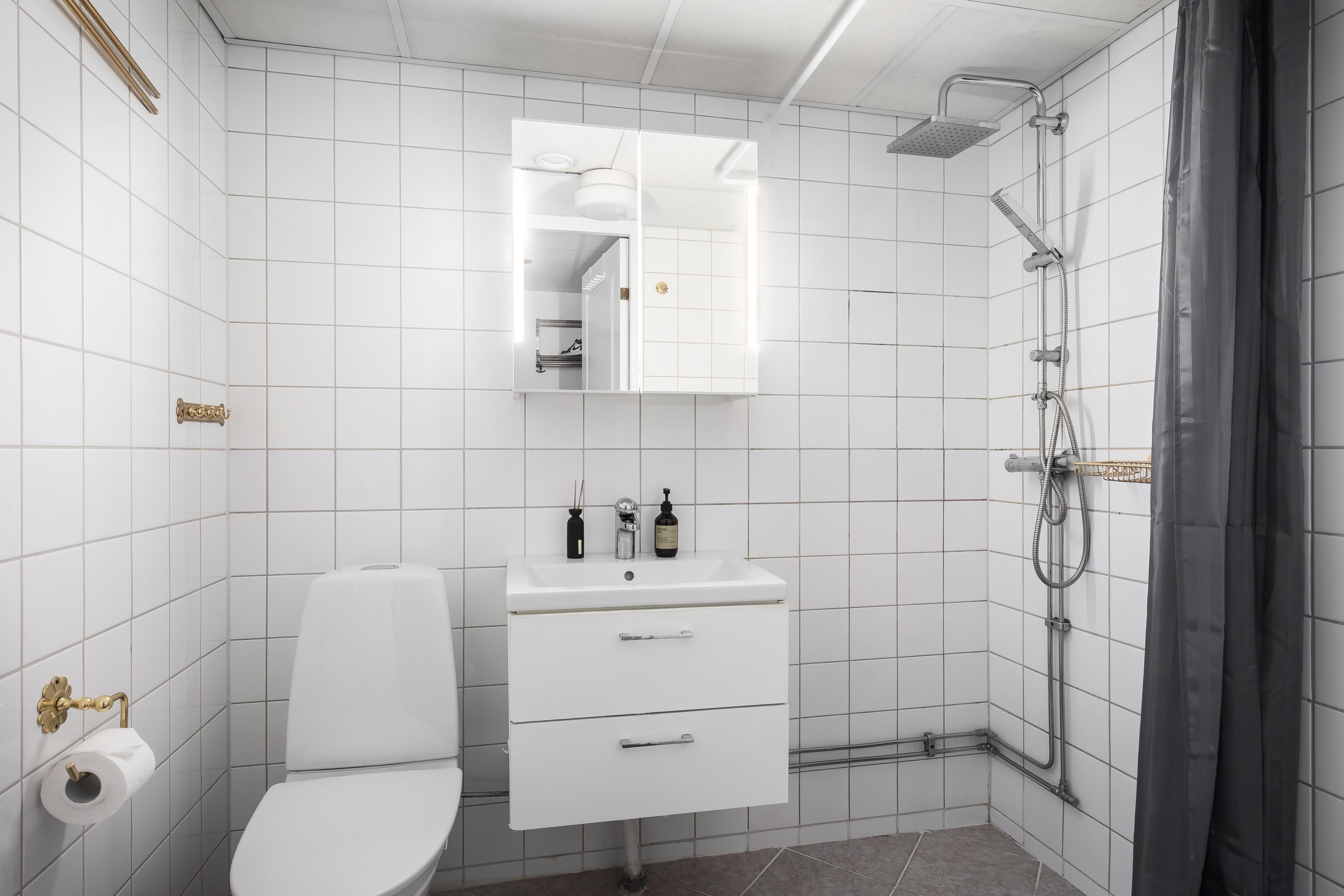 Bostadsbild från Ängsbacken 3, 2tr, Såld i Björknäs, Nacka