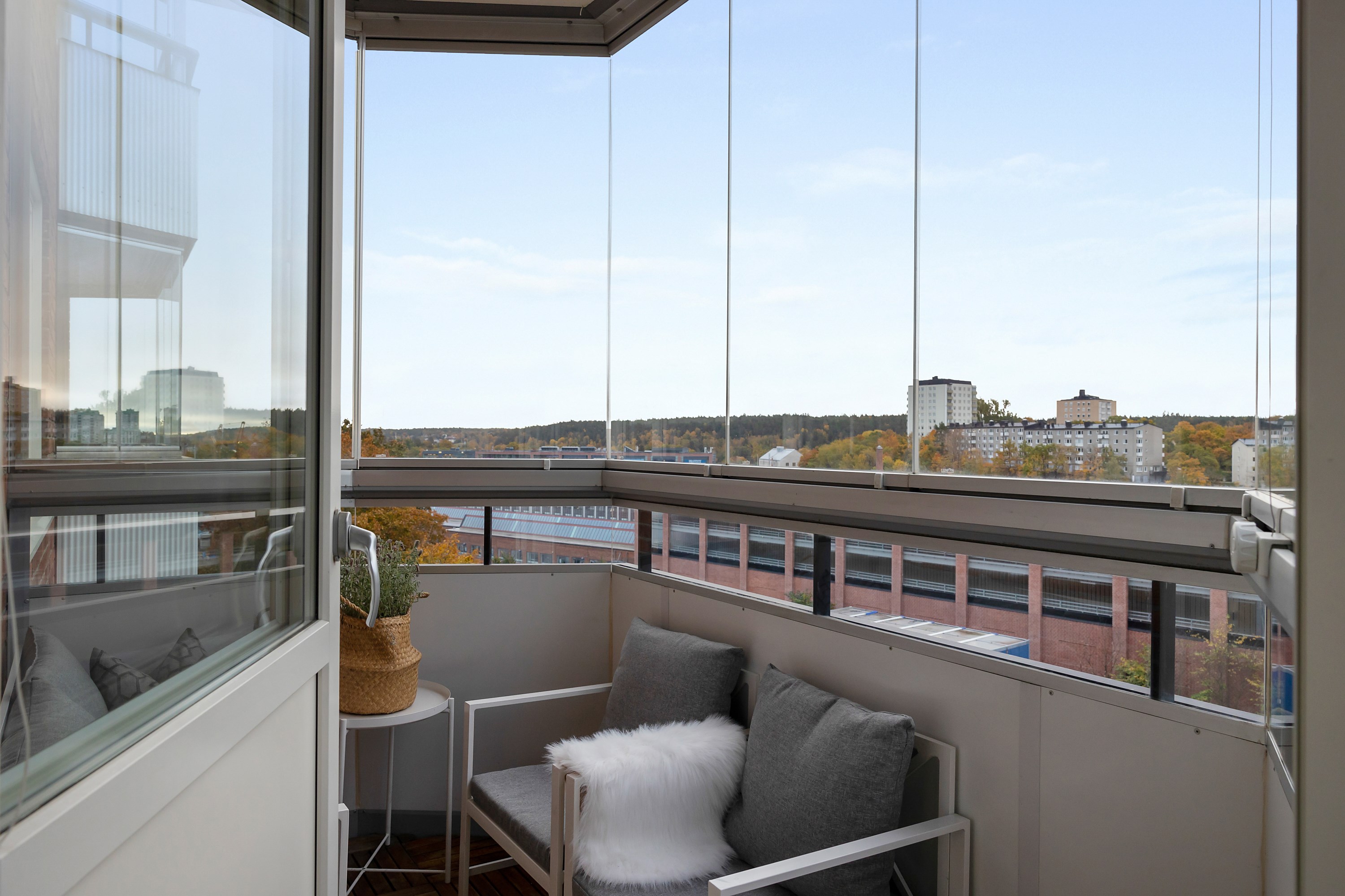 Bostadsbild från Alphyddevägen 29, Såld i Alphyddan, Nacka