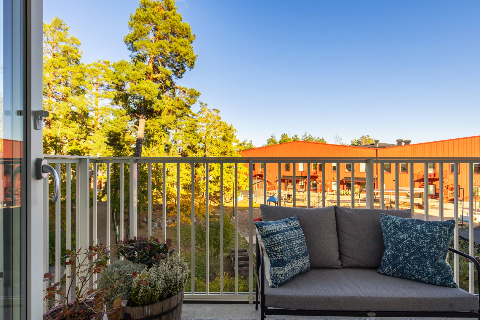 Bostadsbild från Hedenströms väg 13, 3 tr, Såld i Tollare, Nacka