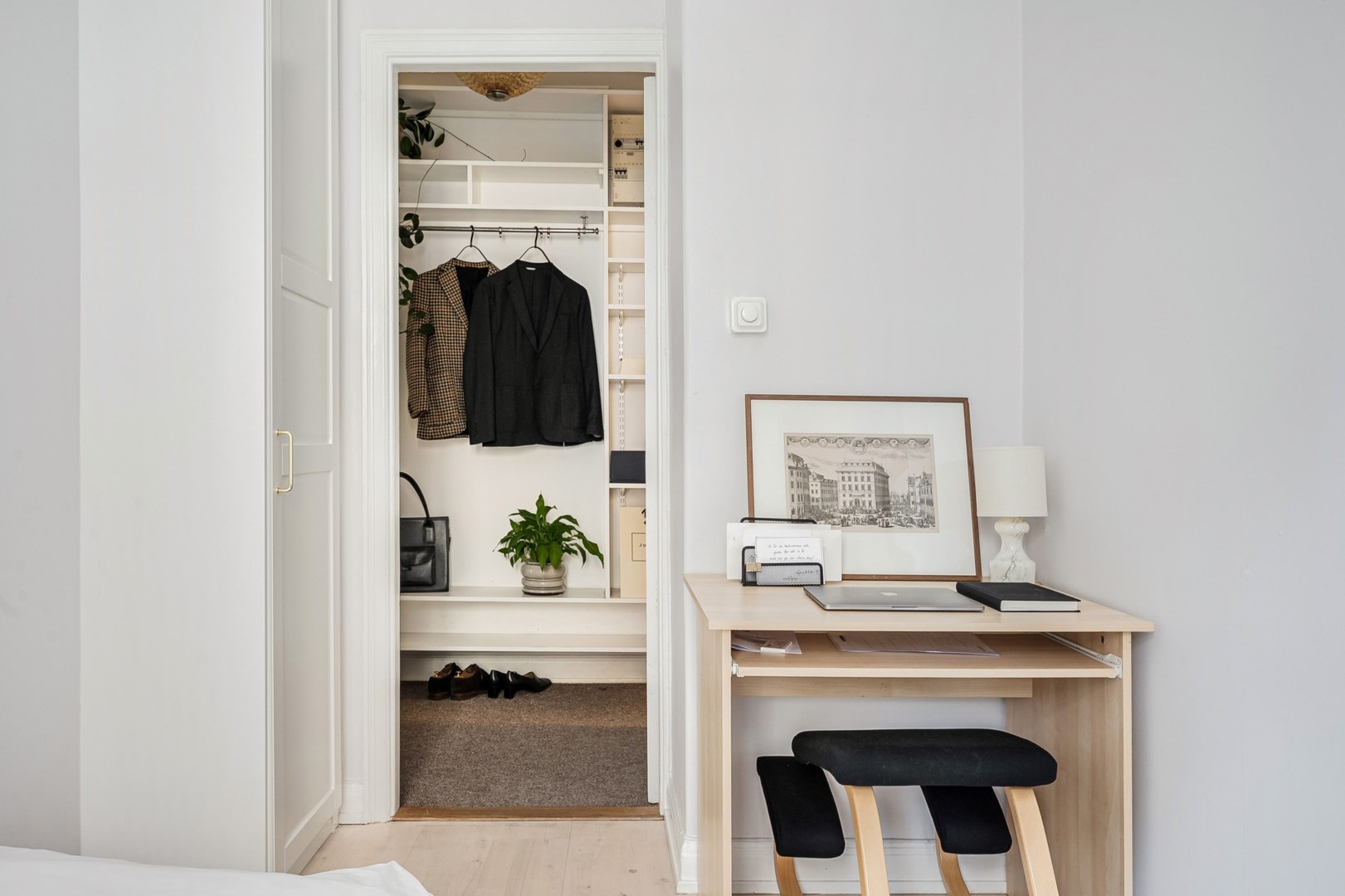 Bostadsbild från Torsgatan 27, 2tr, Såld i Vasastan - Atlas, Stockholm