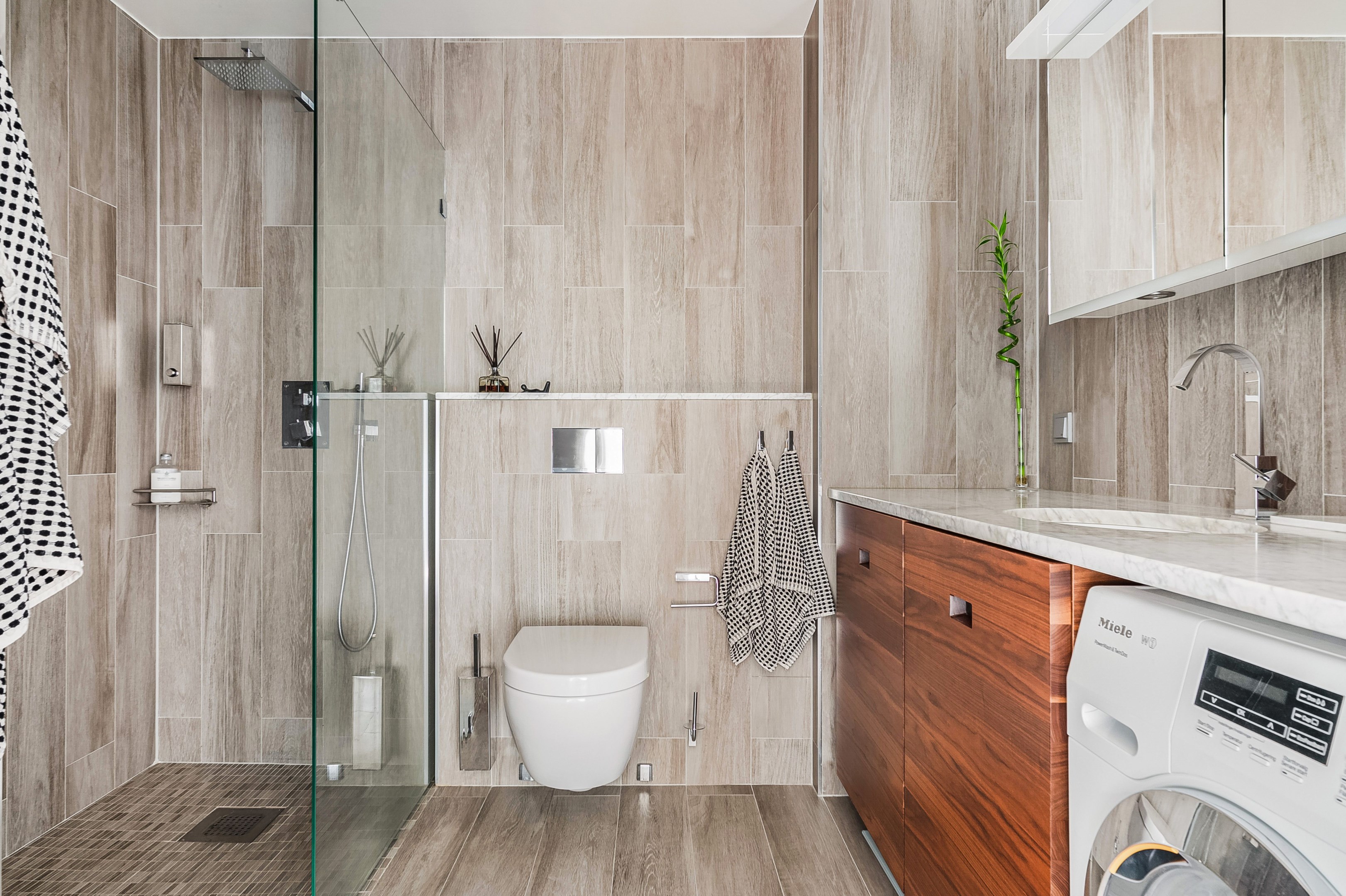 Bostadsbild från Birger Jarlsgatan 74, 5 tr, Såld i Vasastan/Östermalm, Stockholm