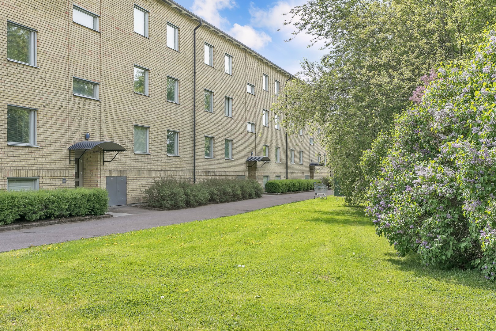 Bostadsbild från Blixtgatan 27, Såld i Gränby, Uppsala