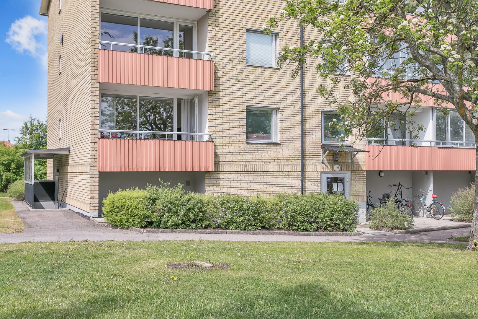 Bostadsbild från Blixtgatan 27, Såld i Gränby, Uppsala