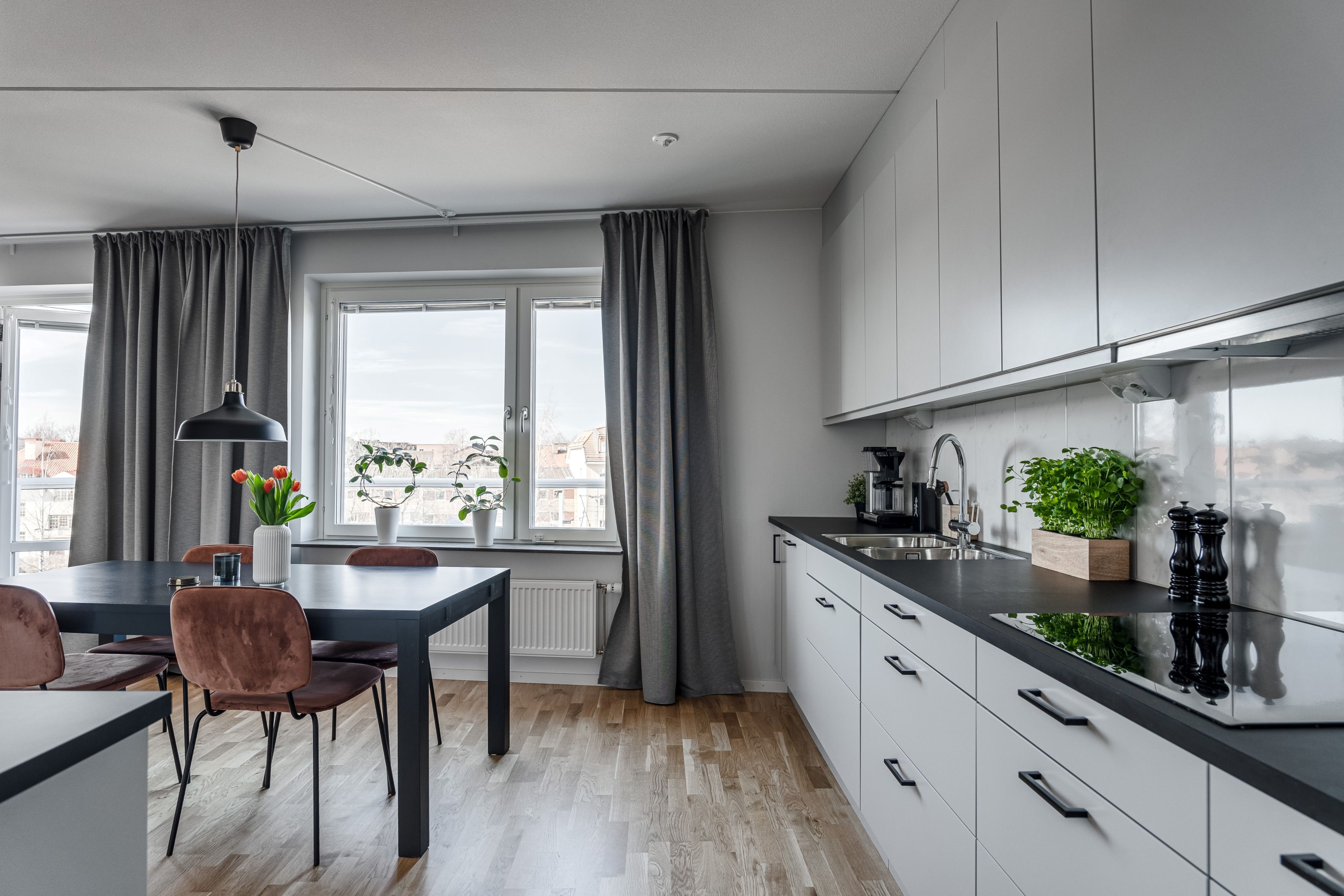 Bostadsbild från Ljusbärargatan 13, Såld i Kapellgärdet, Uppsala