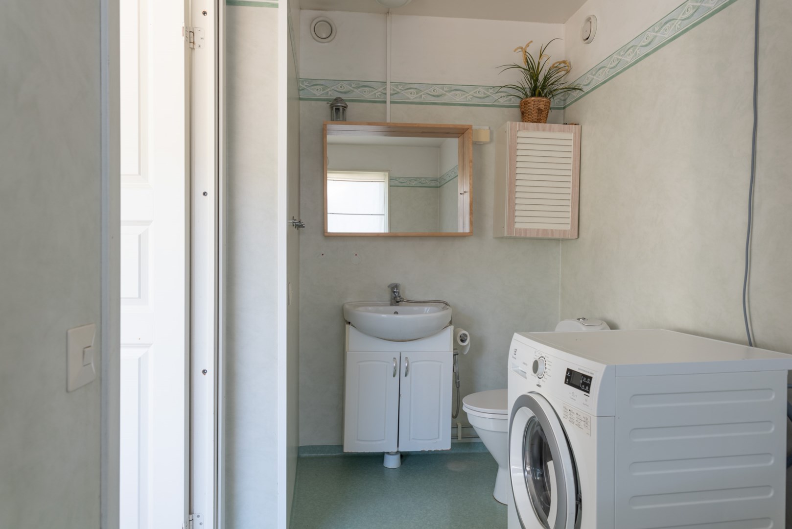 Bostadsbild från Smältverksgatan 154, Såld i Bäckby, Västerås