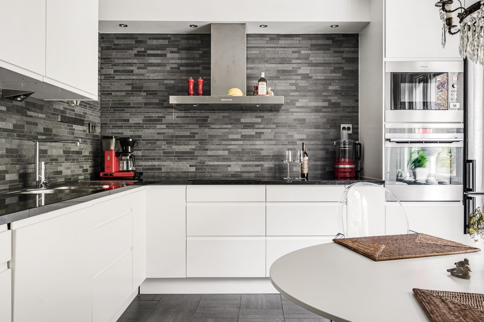 Bostadsbild från Karlavägen 4, Såld i Östermalm - Lärkstan, Stockholm