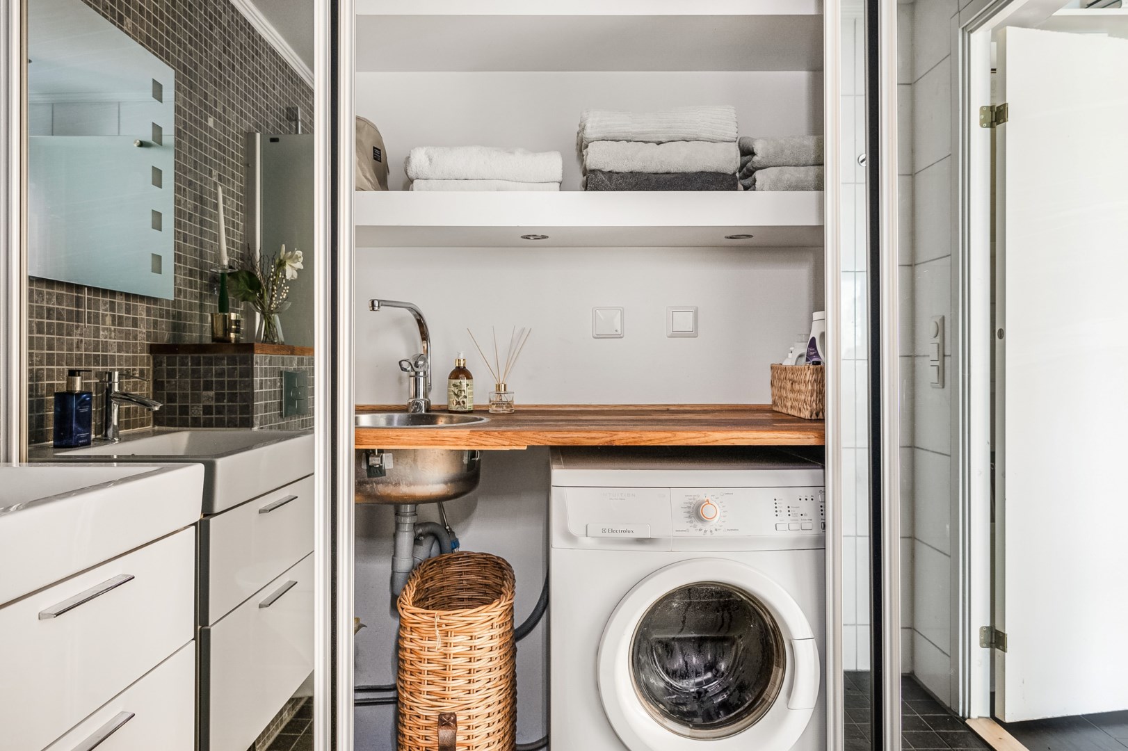 Bostadsbild från Karlavägen 4, Såld i Östermalm - Lärkstan, Stockholm