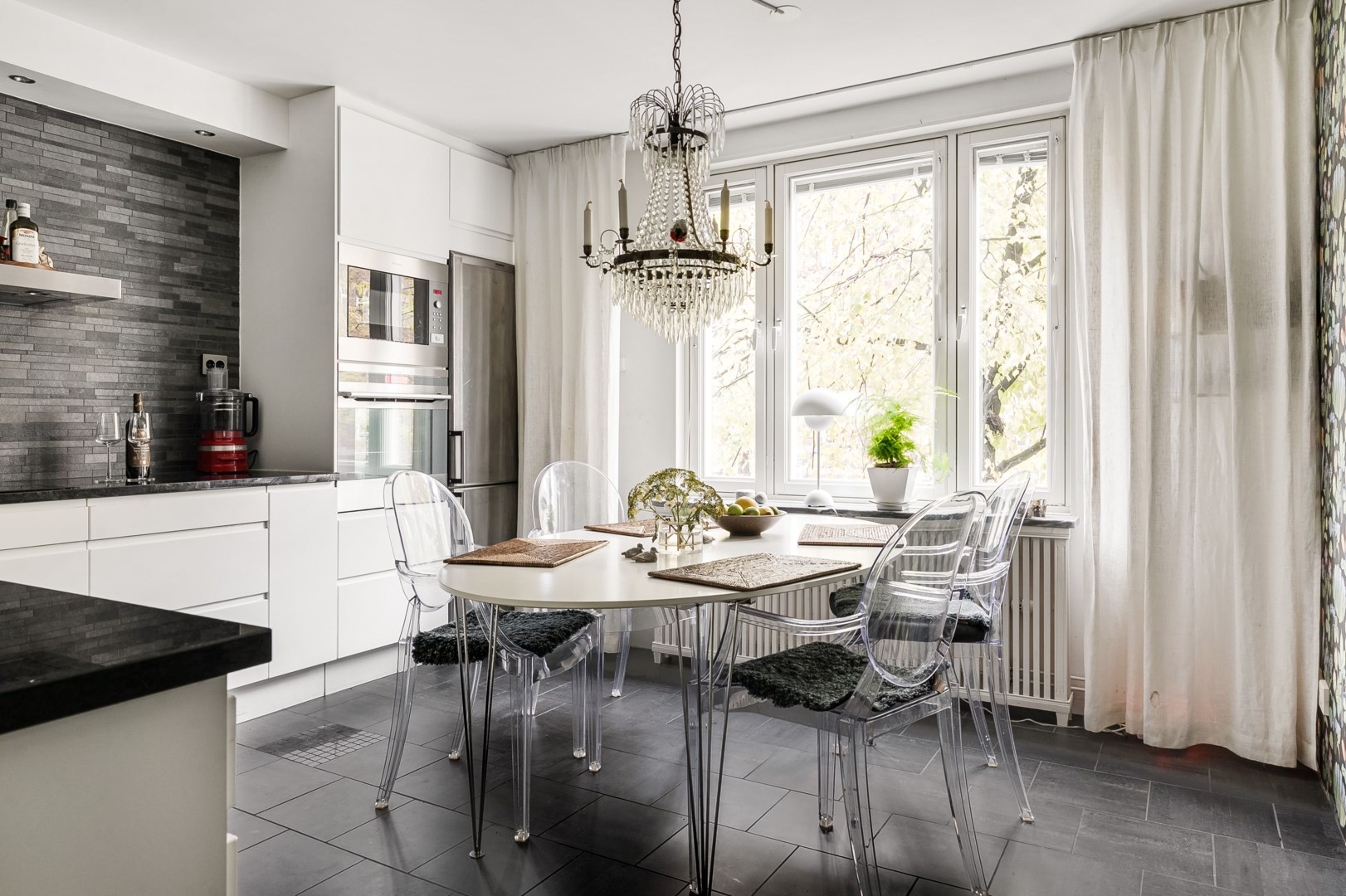 Bostadsbild från Karlavägen 4, Såld i Östermalm - Lärkstan, Stockholm