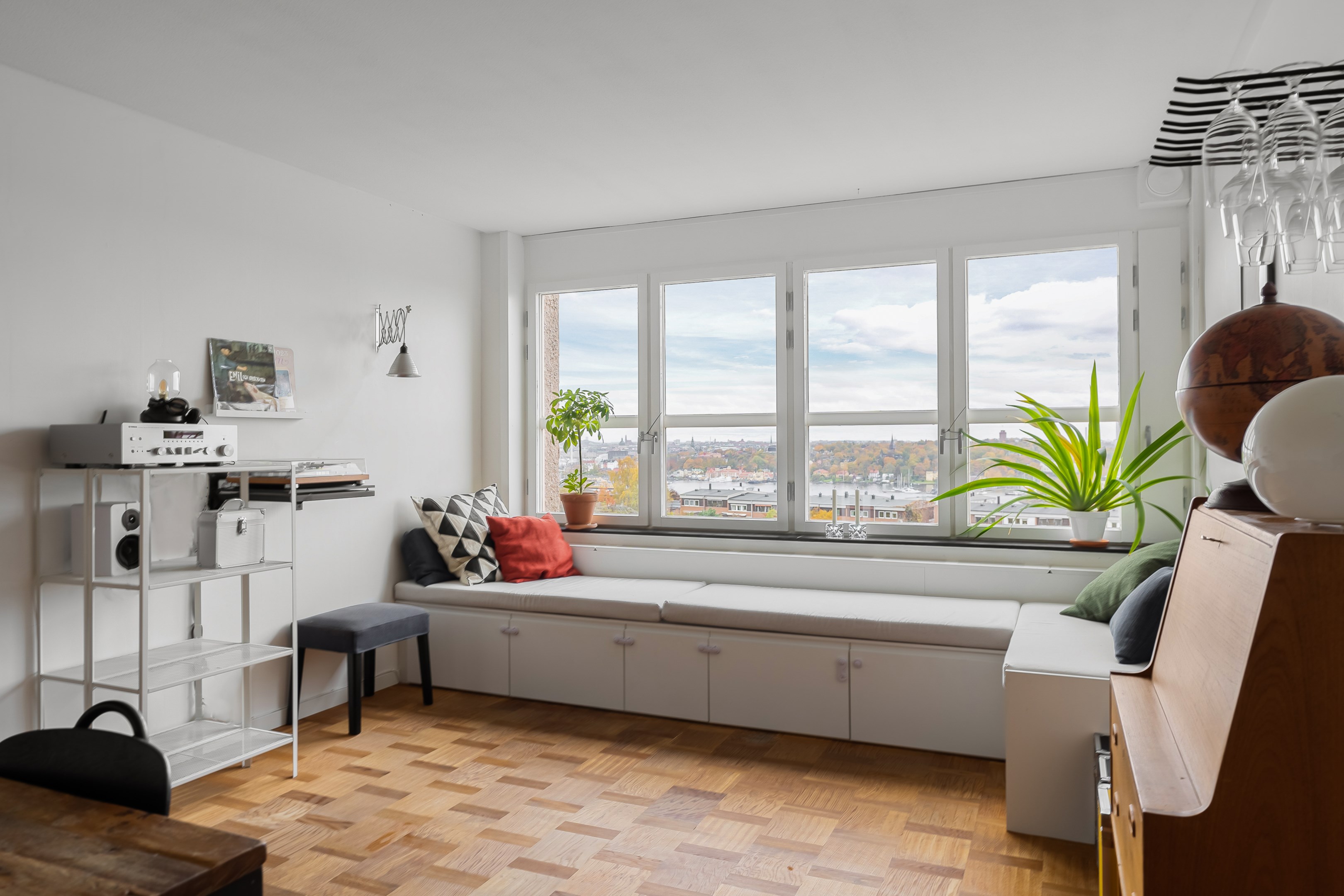 Bostadsbild från Henriksdalsringen 13, Såld i Henriksdalsberget, Nacka