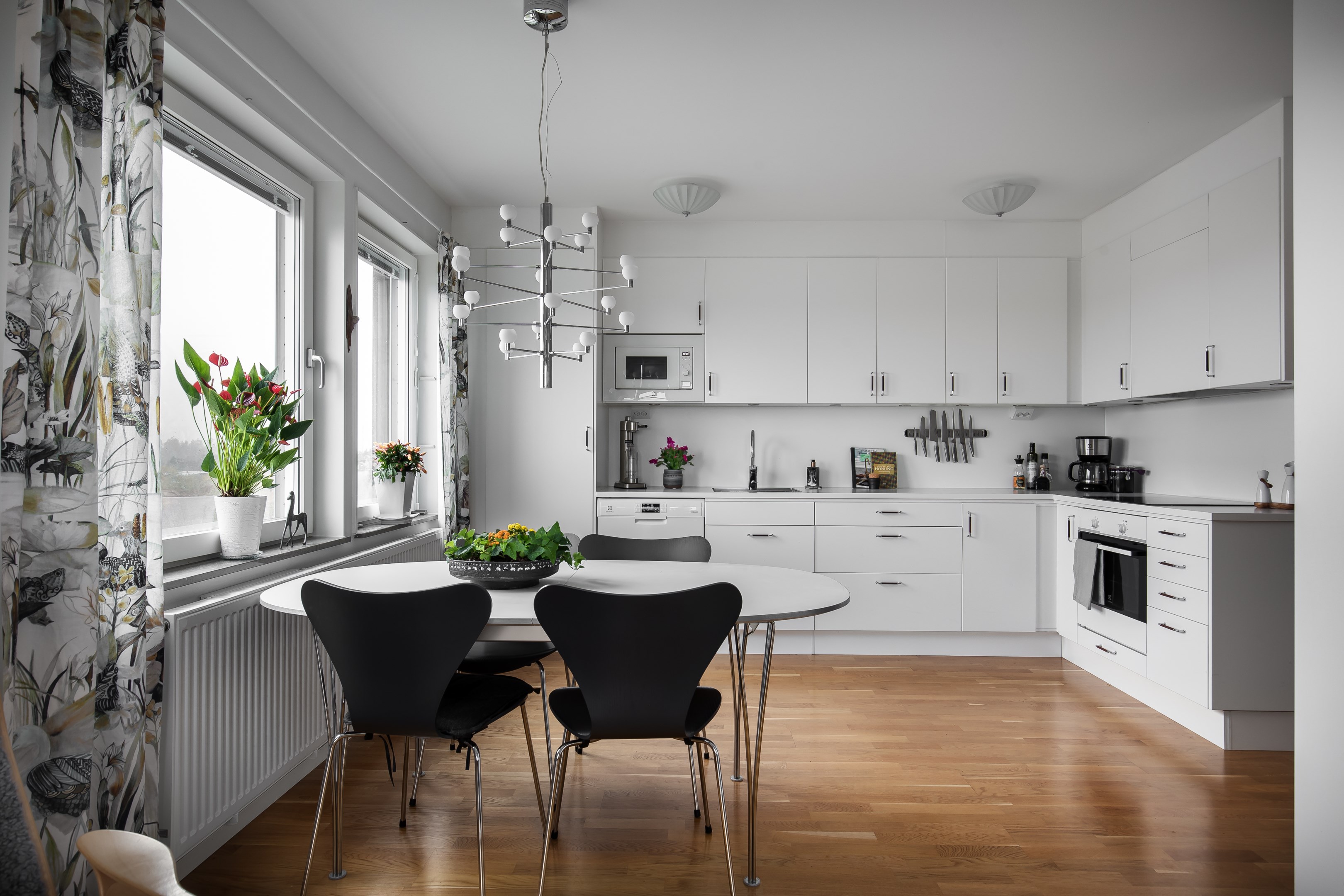 Luftig matplats med möjlighet att duka långbord