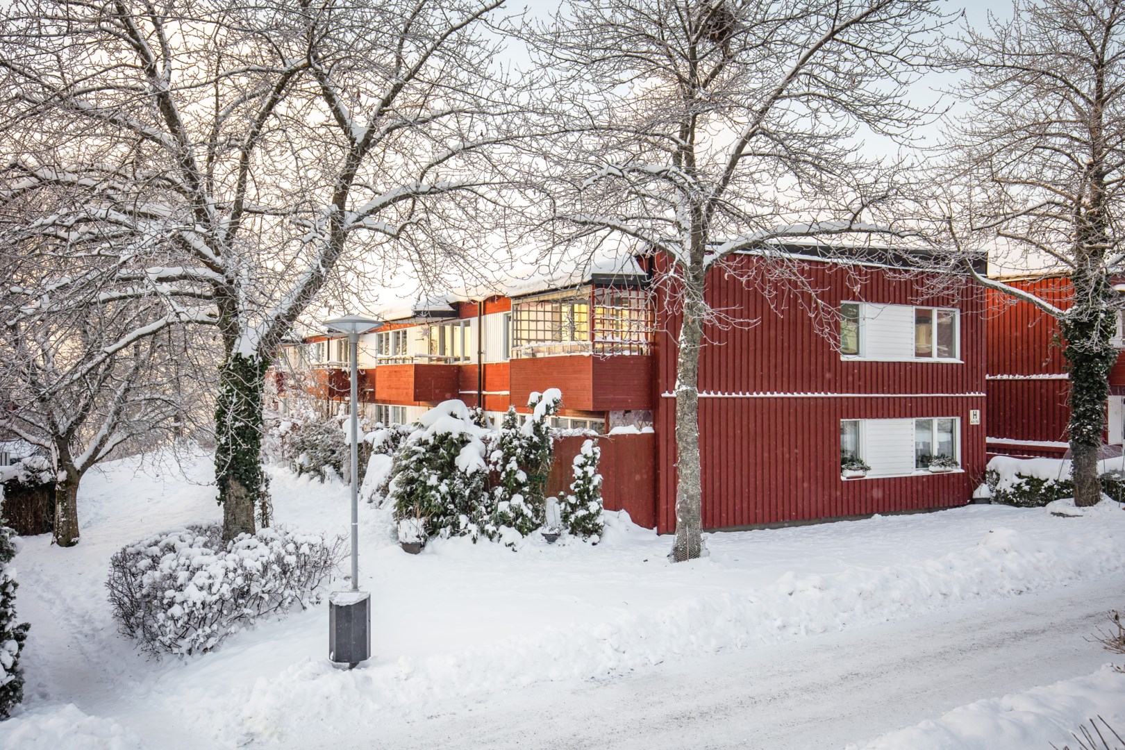 Bostadsbild från Ljuskärrsvägen 63, 2tr, Såld i Ljuskärrsberget - Saltsjöbaden, Nacka