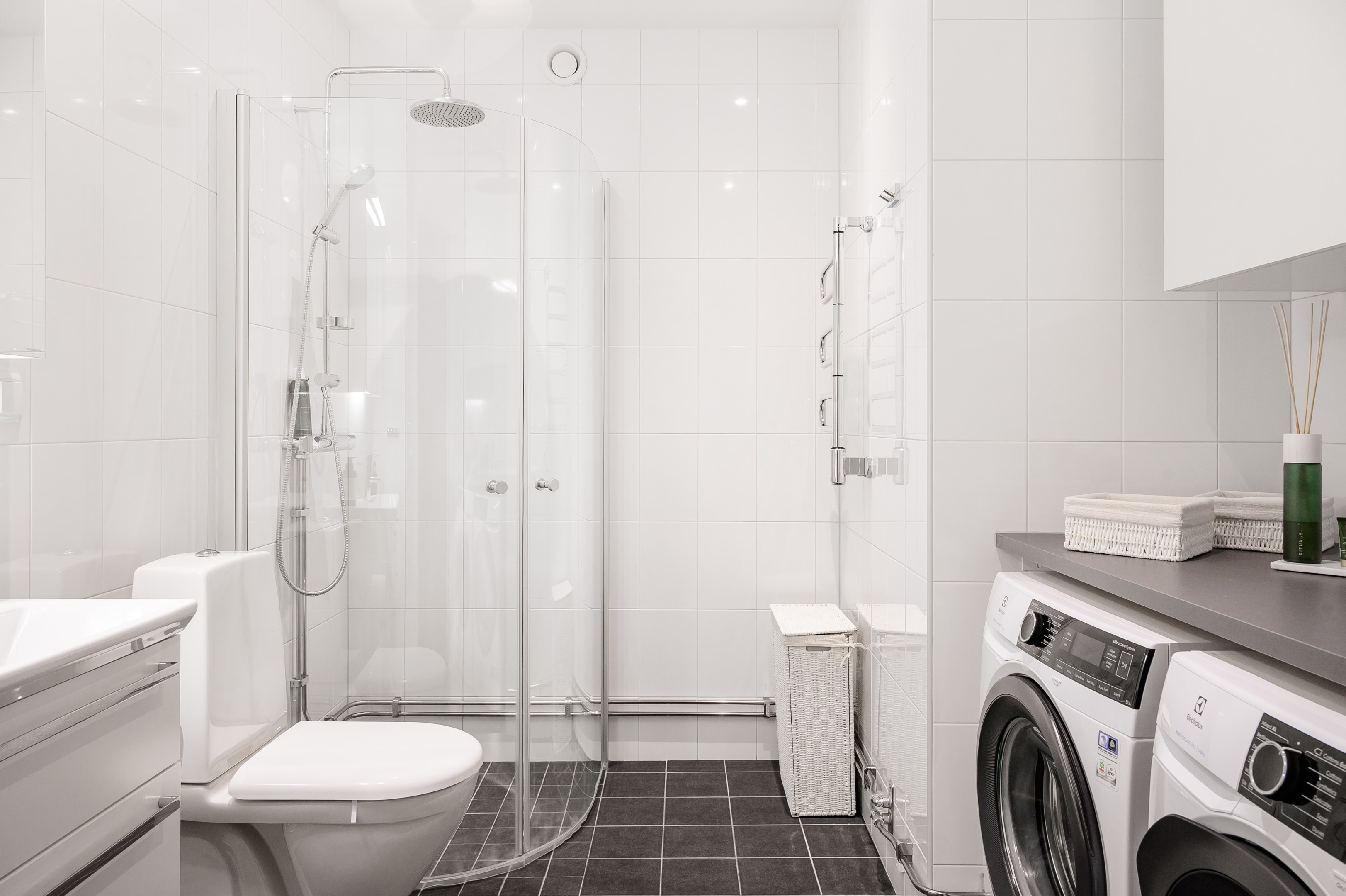 Bostadsbild från Tollareslingan 18, Till salu i Tollare, Nacka