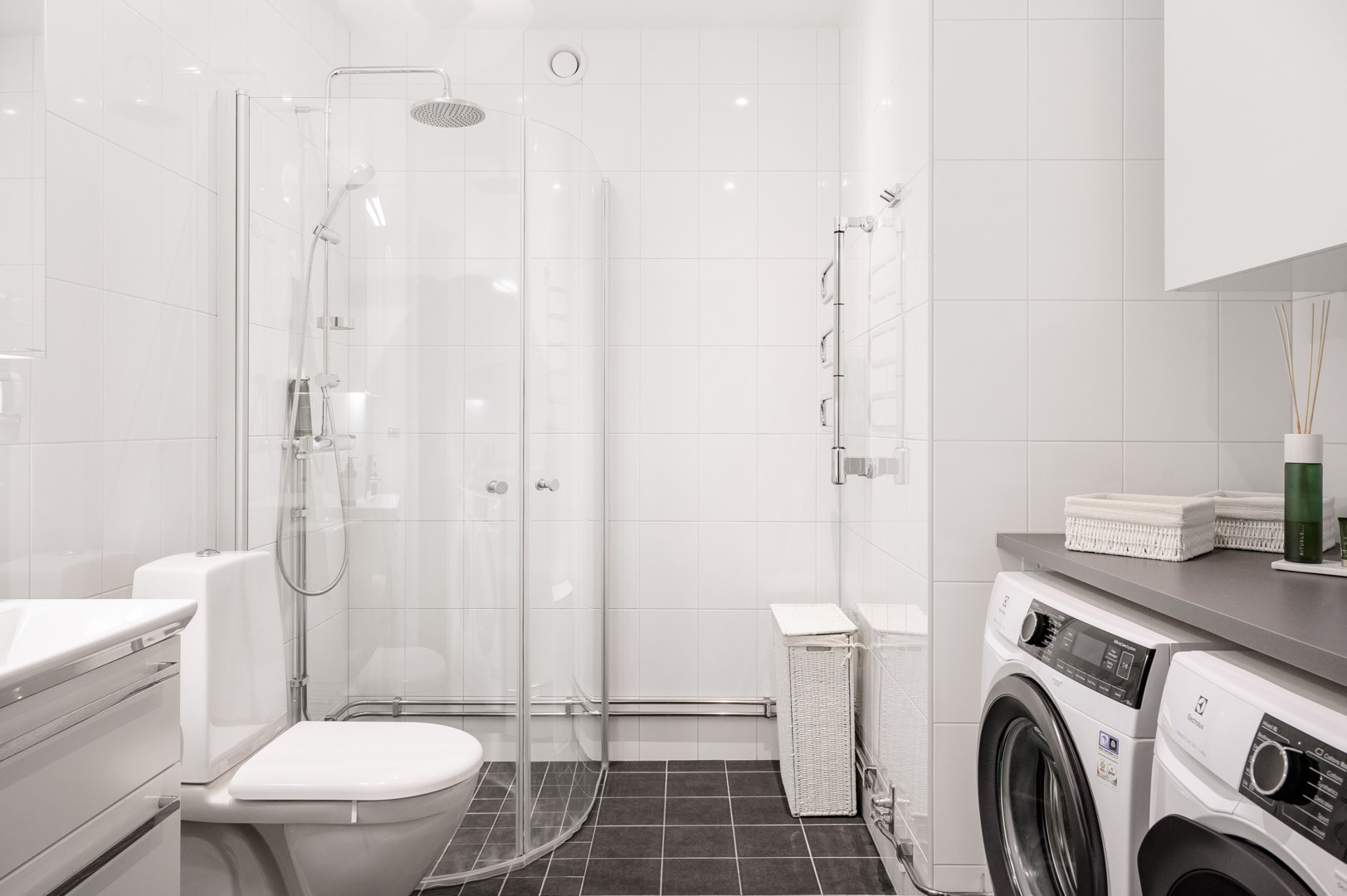 Bostadsbild från Tollareslingan 18, Till salu i Tollare, Nacka