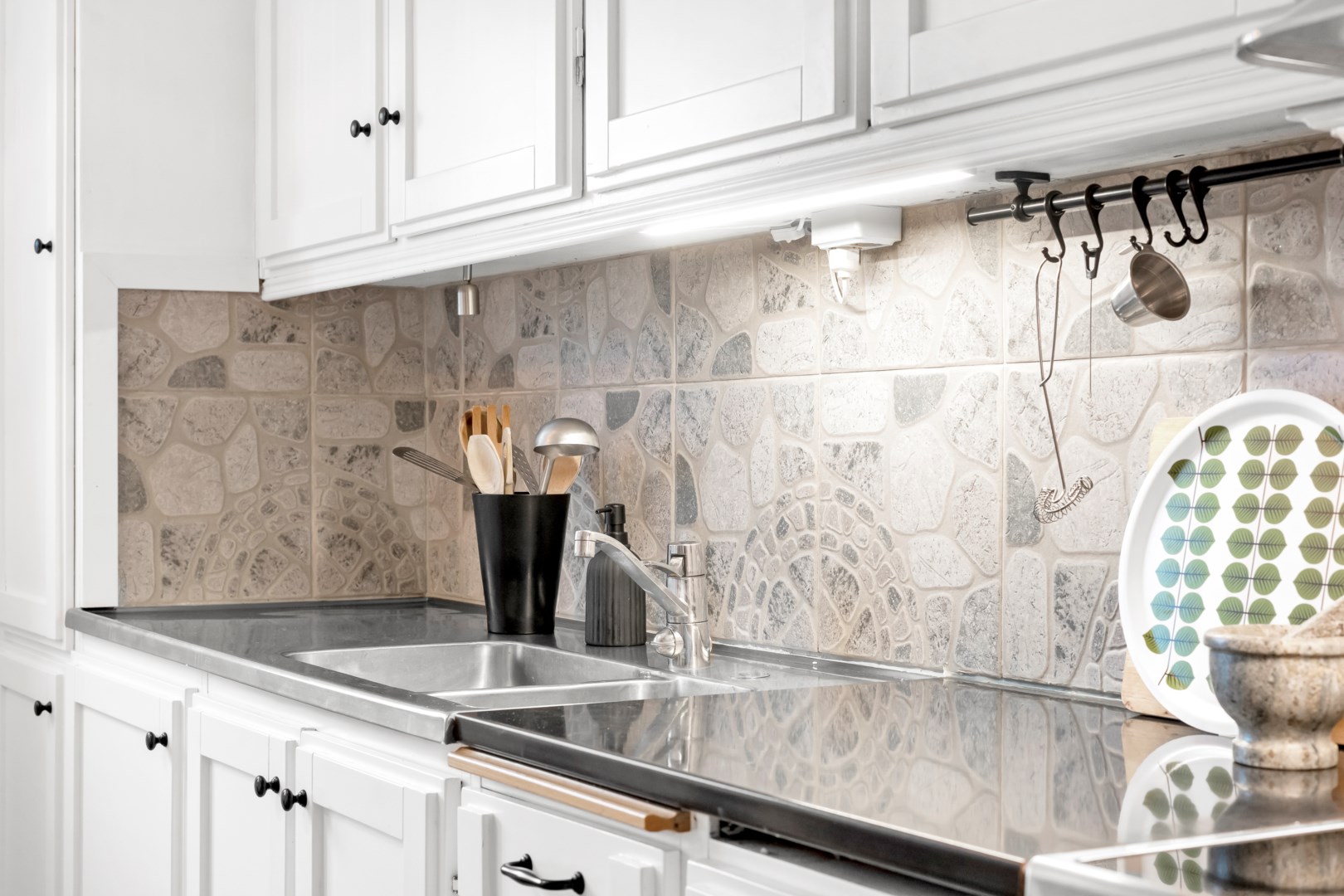 Bostadsbild från Apelgatan 16, Såld i Salabacke, Uppsala