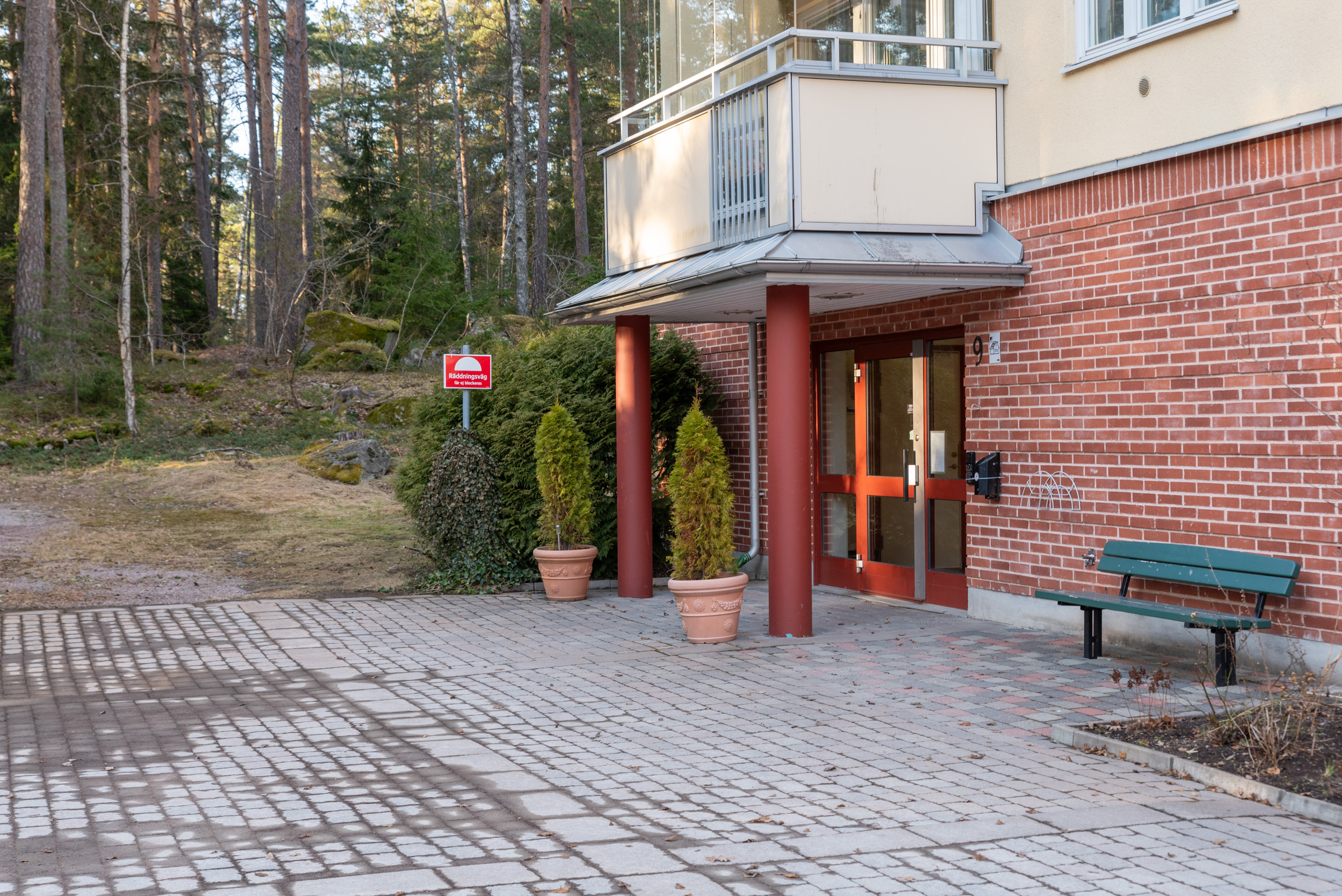 Bostadsbild från Skogsduvevägen 9, Såld i Råby, Västerås