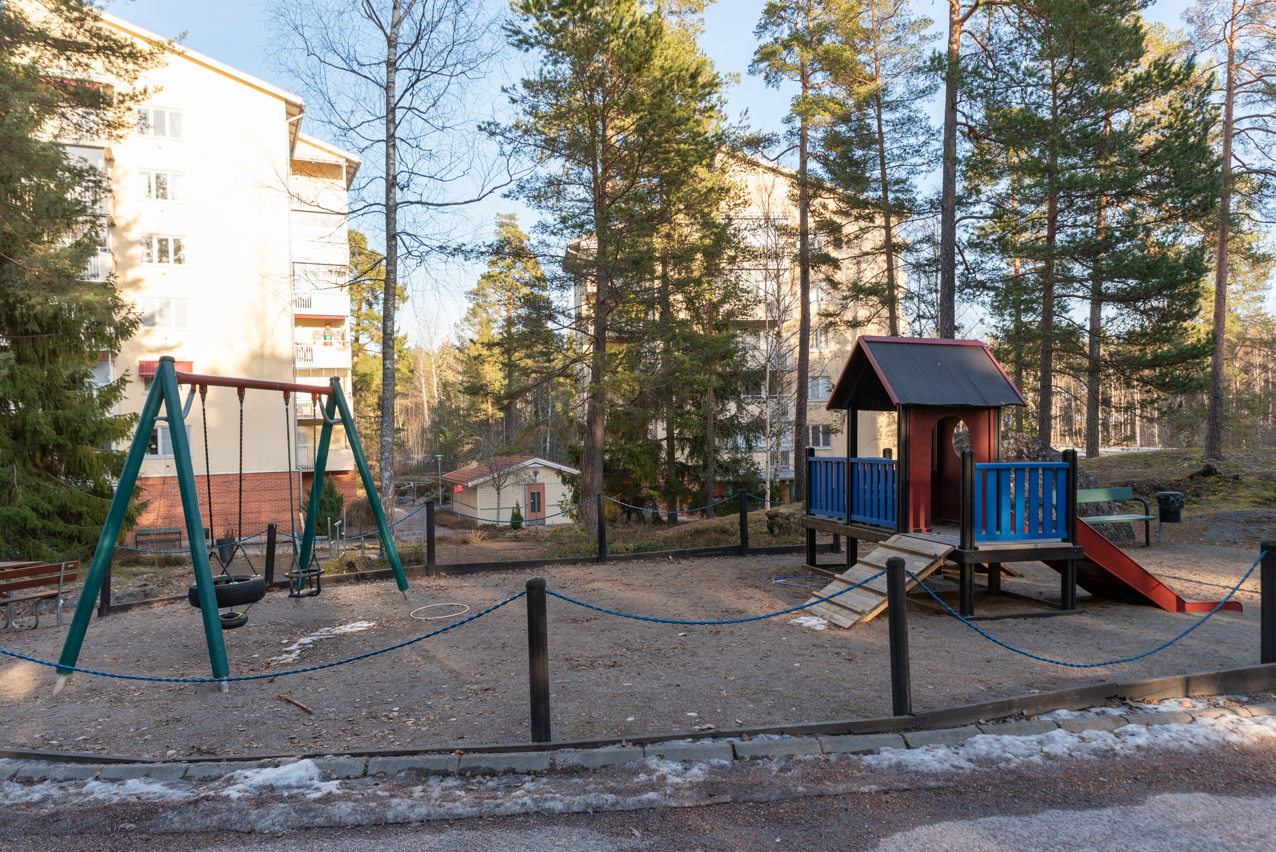 Bostadsbild från Skogsduvevägen 9, Såld i Råby, Västerås