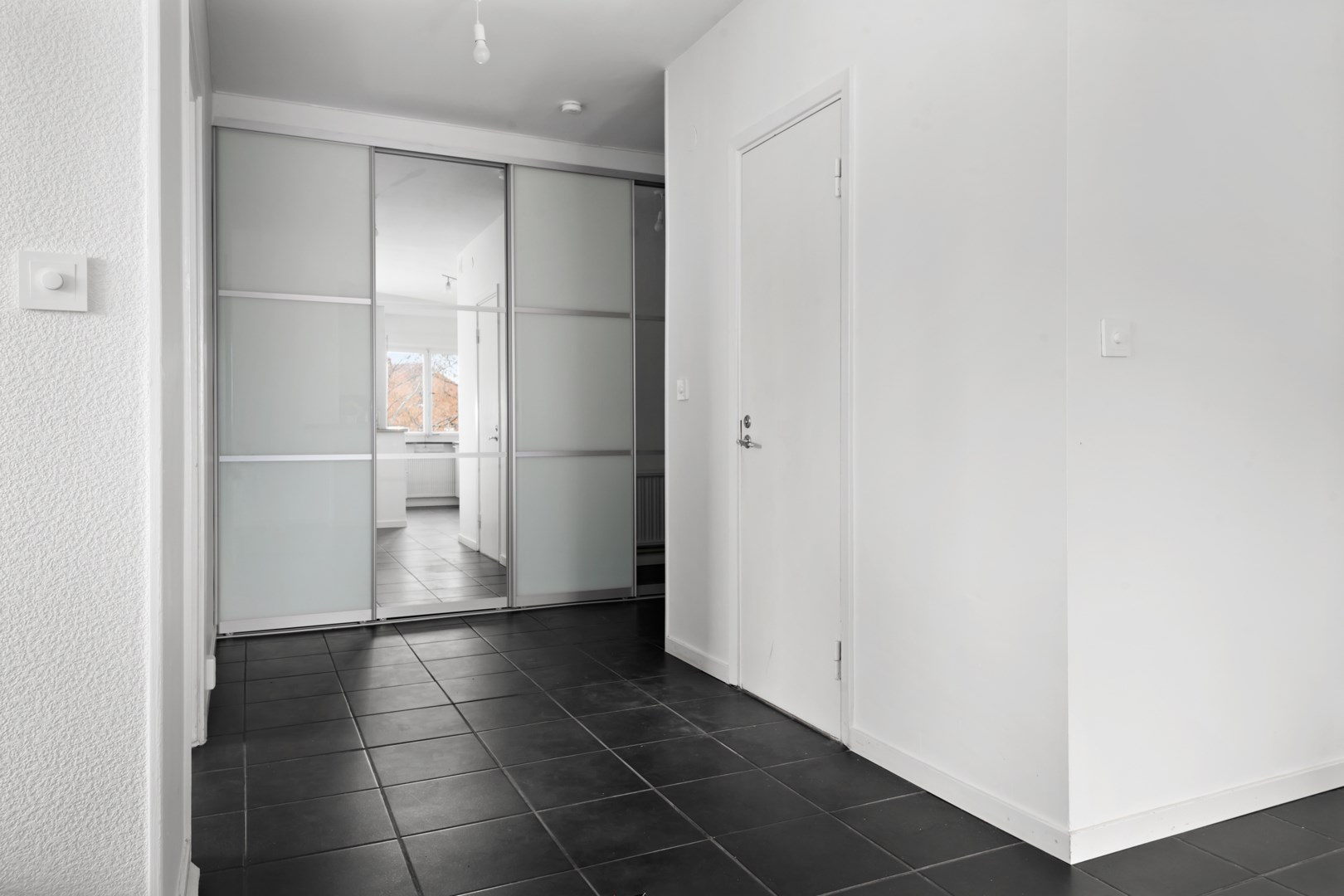 Bostadsbild från Ugglevägen 25, Såld i Saltängen, Nacka