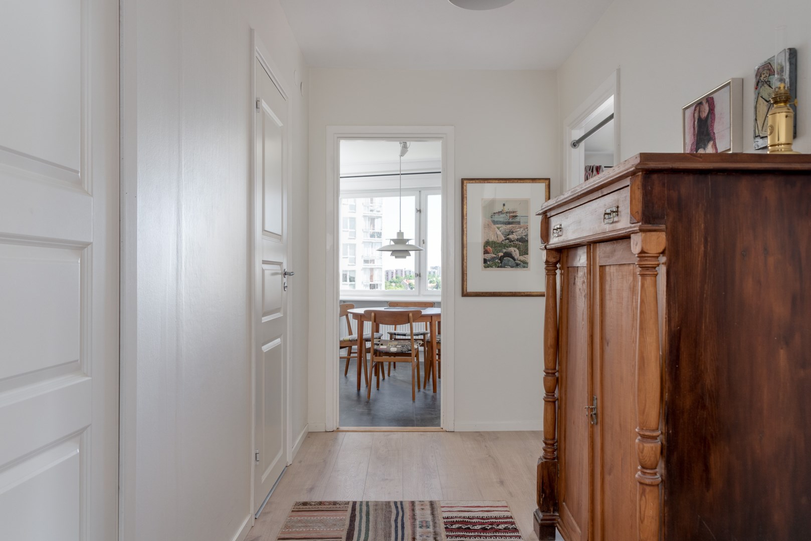 Bostadsbild från Lovisebergsvägen 12, Såld i Karlsdal, Västerås