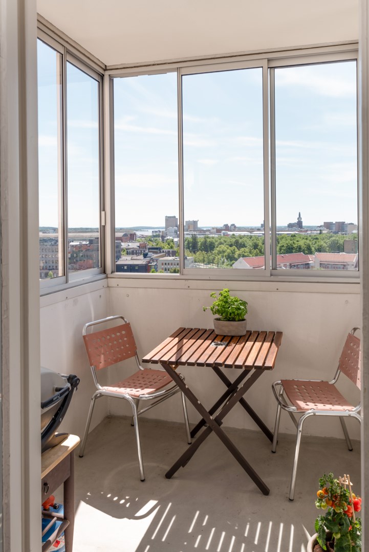 Bostadsbild från Lovisebergsvägen 12, Såld i Karlsdal, Västerås