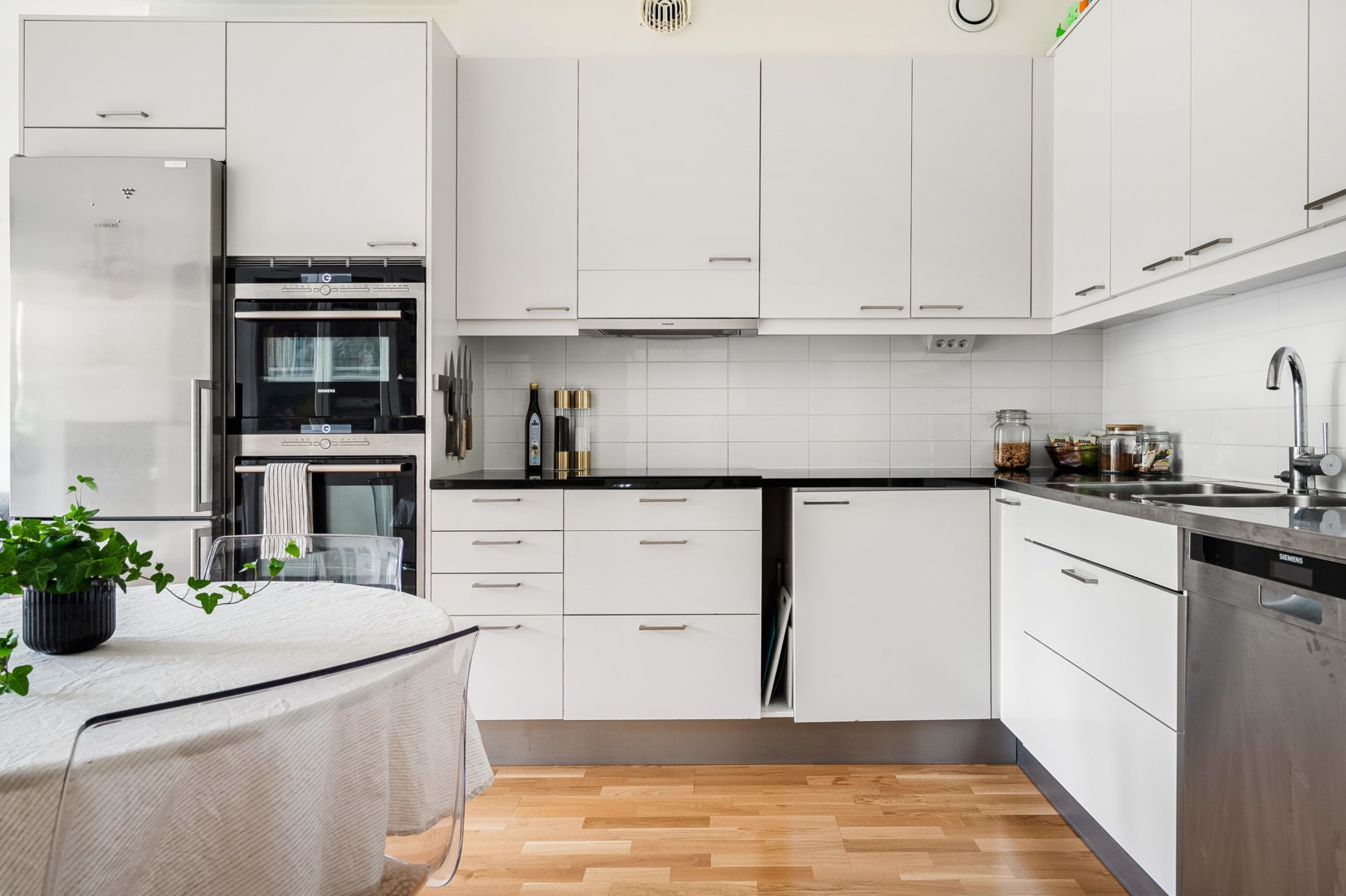 Bostadsbild från Holländargatan 9A, Såld i Vasastan - Norrmalm, Stockholm