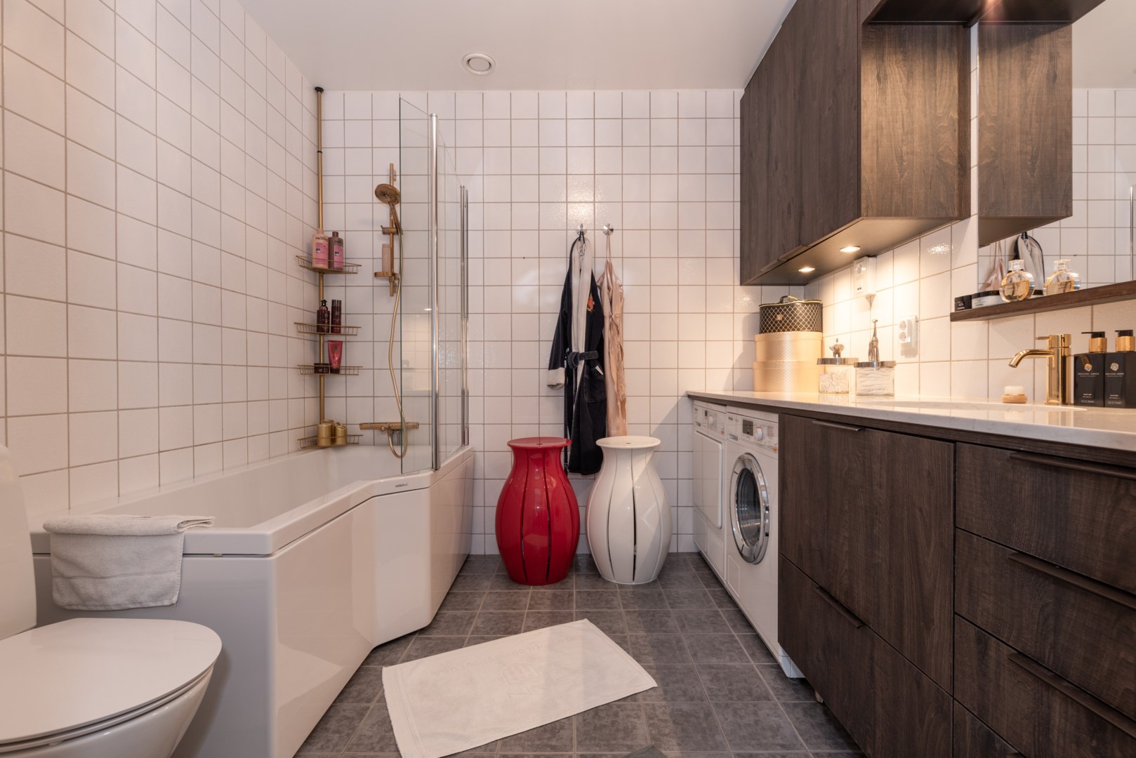 Bostadsbild från Fyrbåksvägen 4, Såld i Lillåudden, Västerås