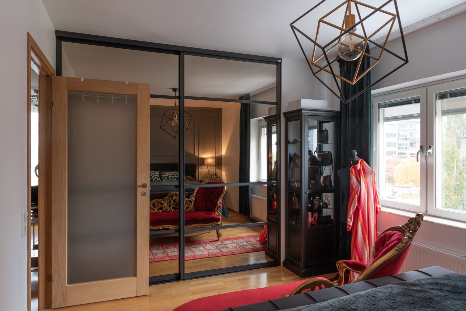 Bostadsbild från Fyrbåksvägen 4, Såld i Lillåudden, Västerås