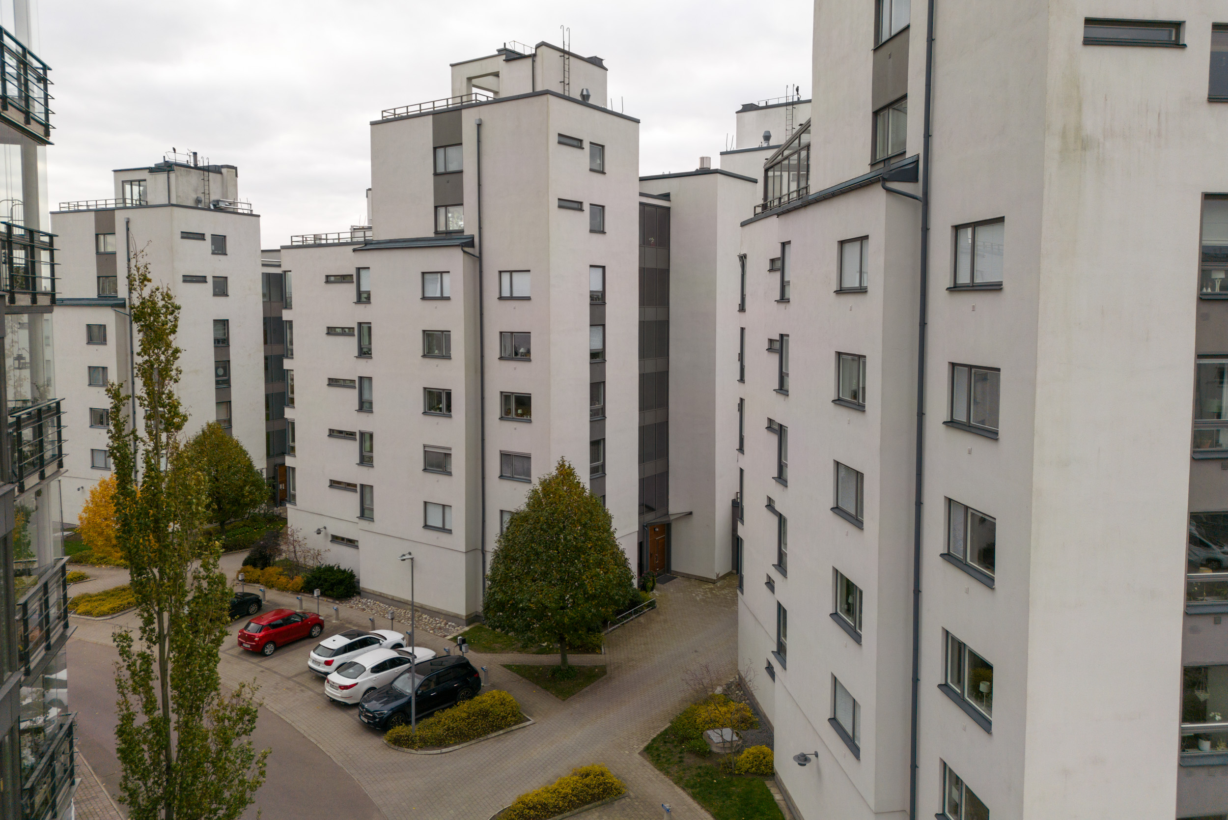 Bostadsbild från Fyrbåksvägen 4, Såld i Lillåudden, Västerås