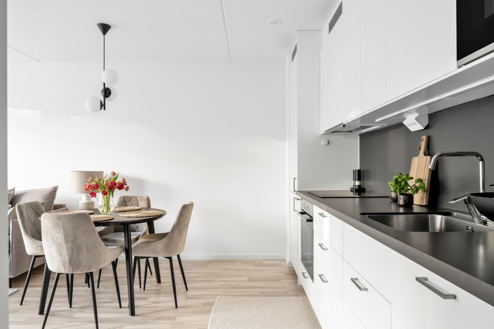 Bostadsbild från Portalgatan 92, Såld i Kapellgärdet, Uppsala