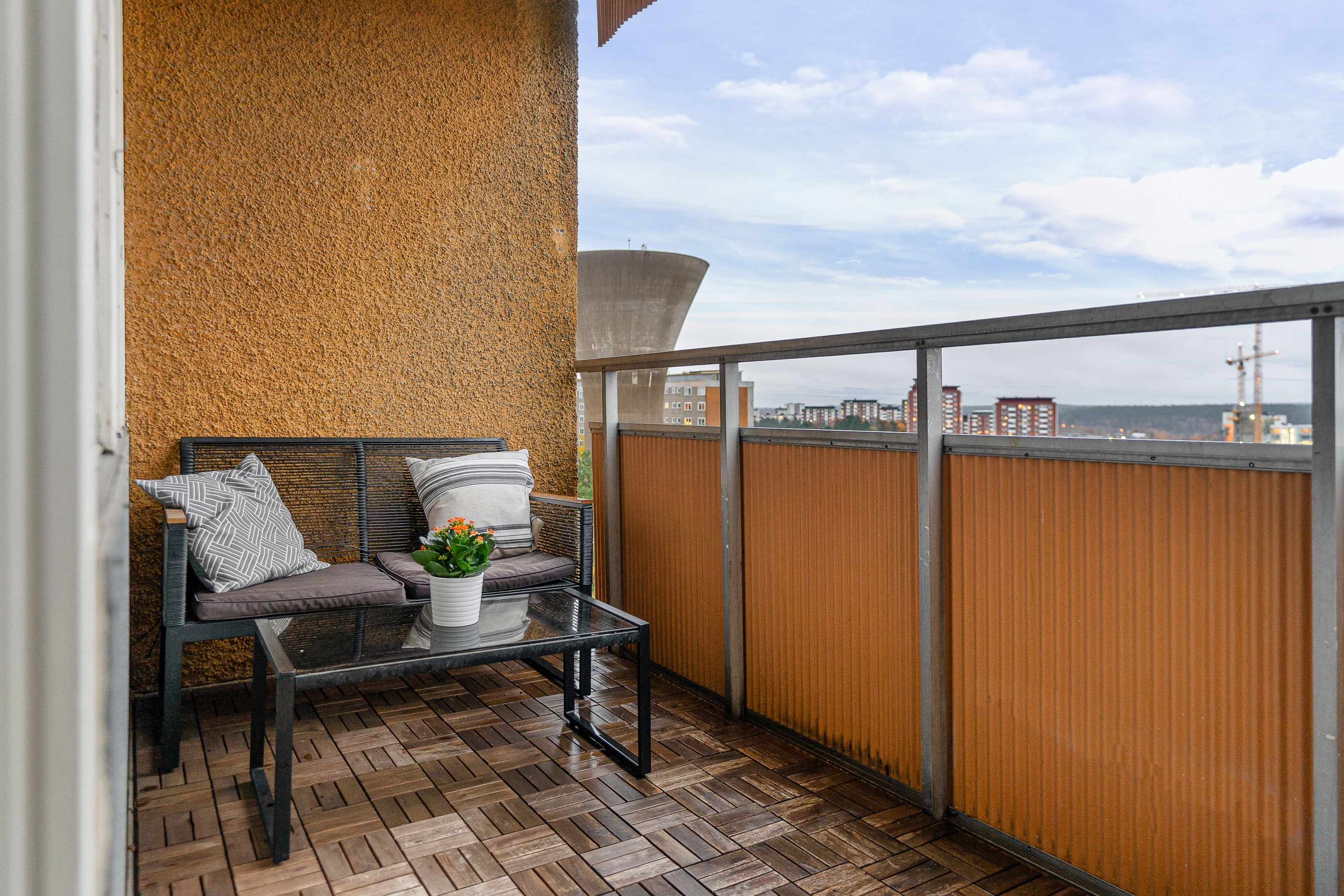 Bostadsbild från Henriksdalsringen 63, Såld i Henriksdalsberget, Nacka