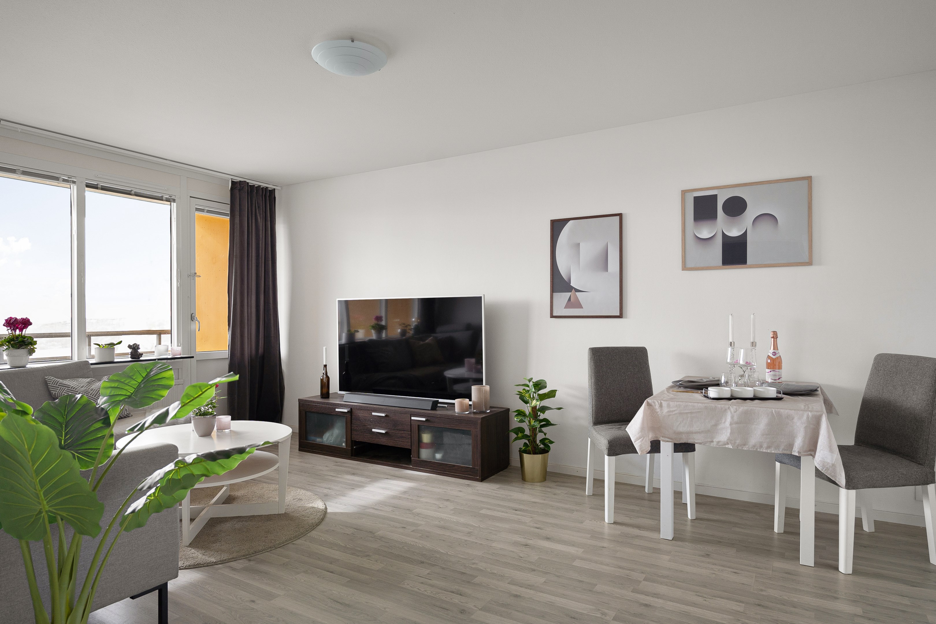 Bostadsbild från Henriksdalsringen 63, Såld i Henriksdalsberget, Nacka