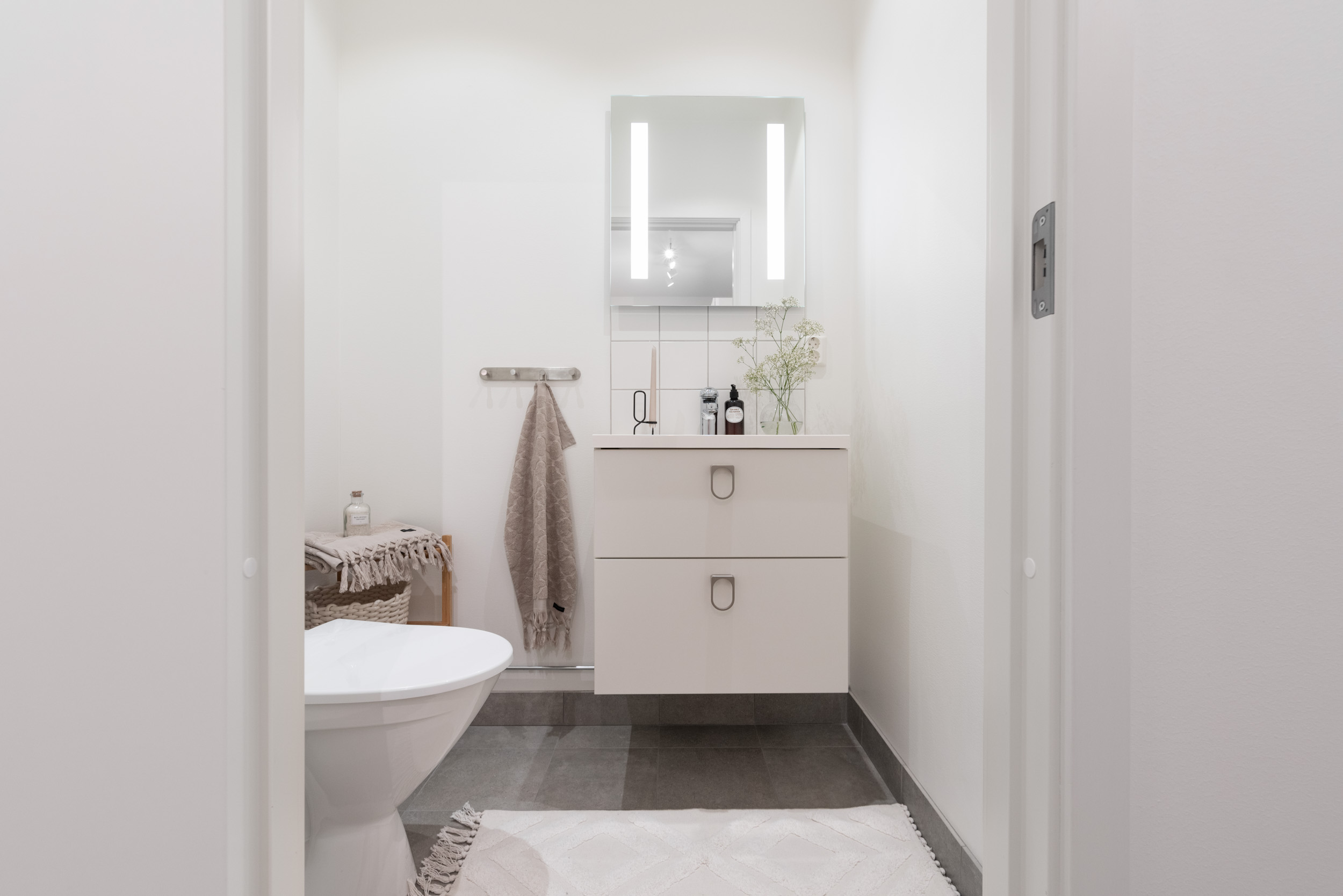 Bostadsbild från Lillåuddsallén 5, Såld i Lillåudden, Västerås