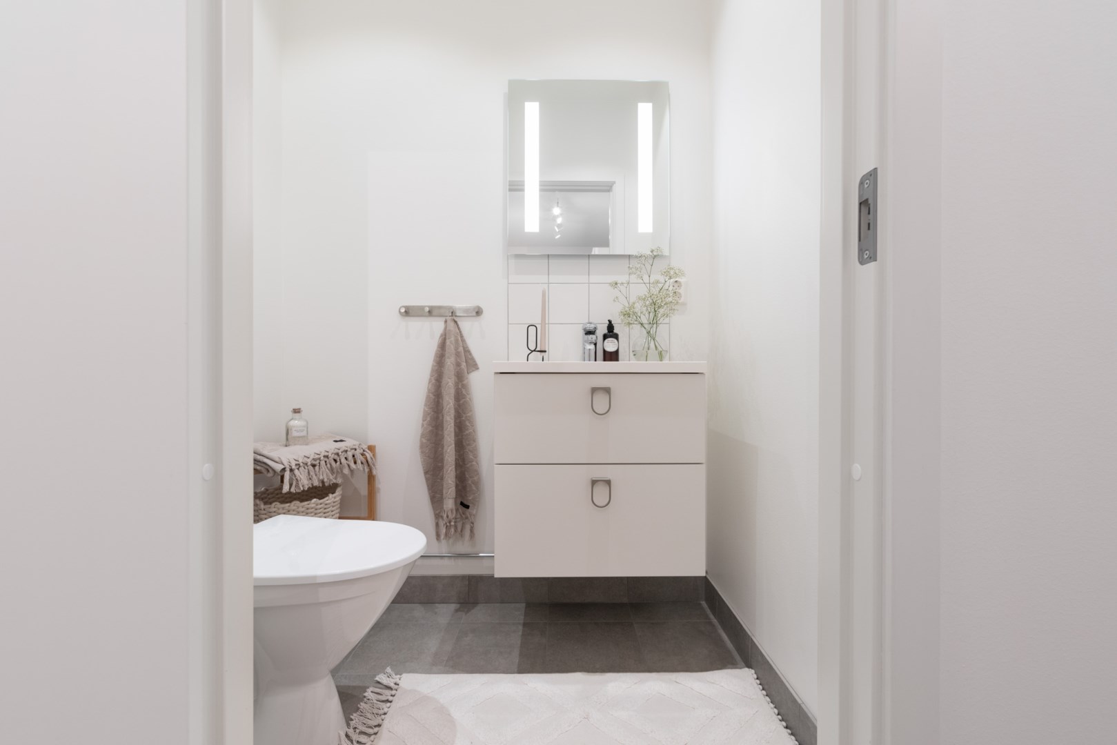 Bostadsbild från Lillåuddsallén 5, Såld i Lillåudden, Västerås