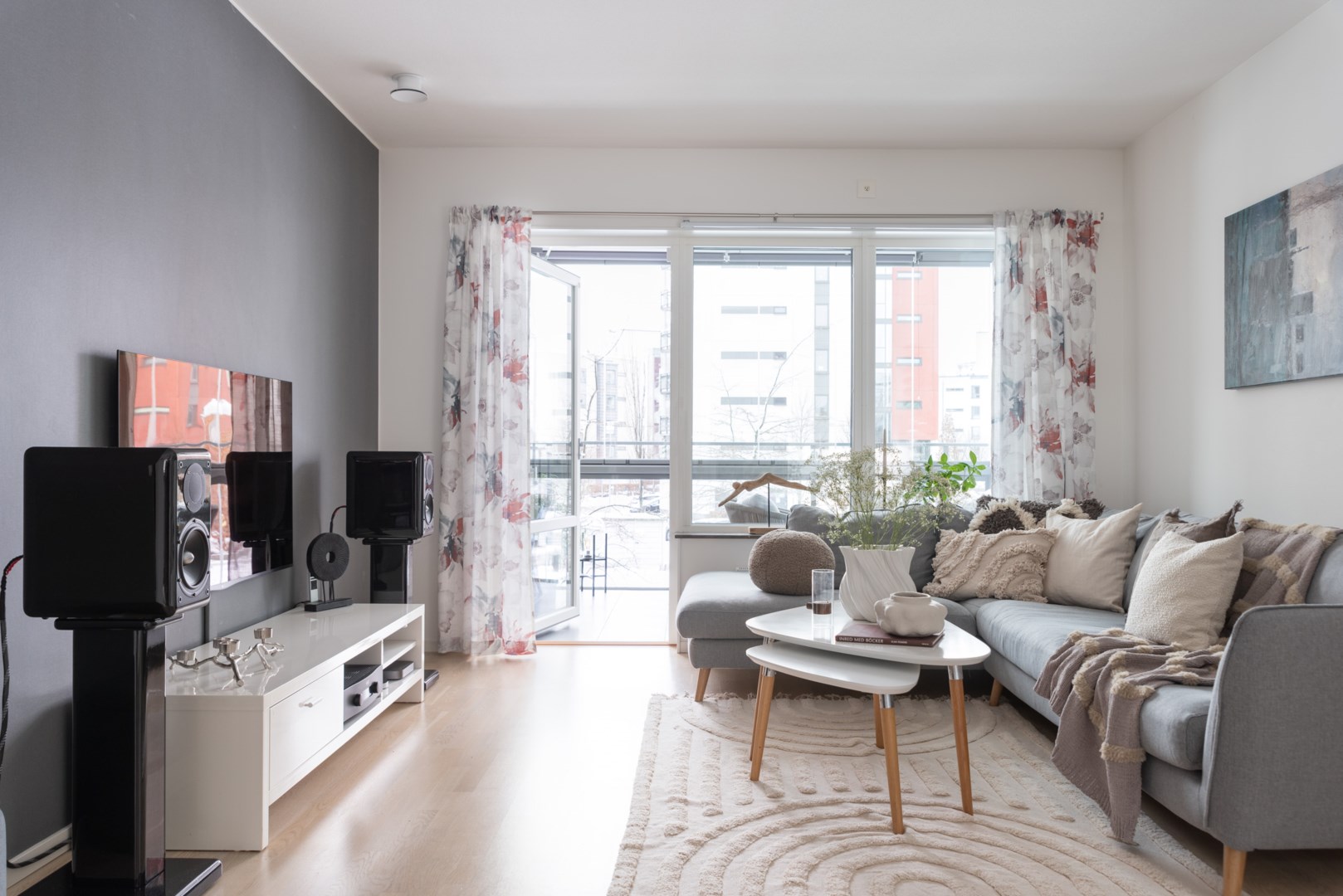 Bostadsbild från Lillåuddsallén 5, Såld i Lillåudden, Västerås